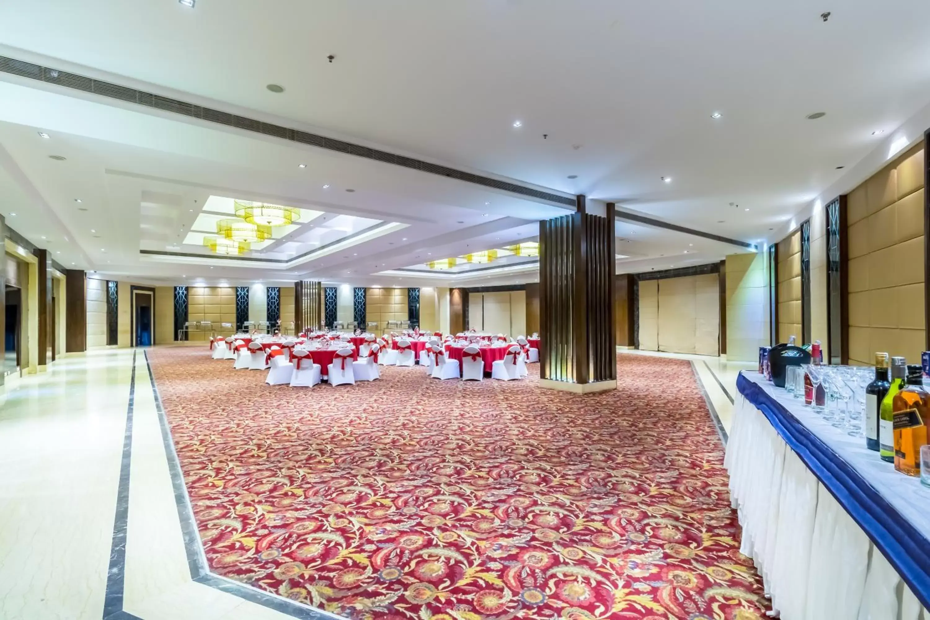 Business facilities, Banquet Facilities in Golden Tulip Chandigarh, Panchkula