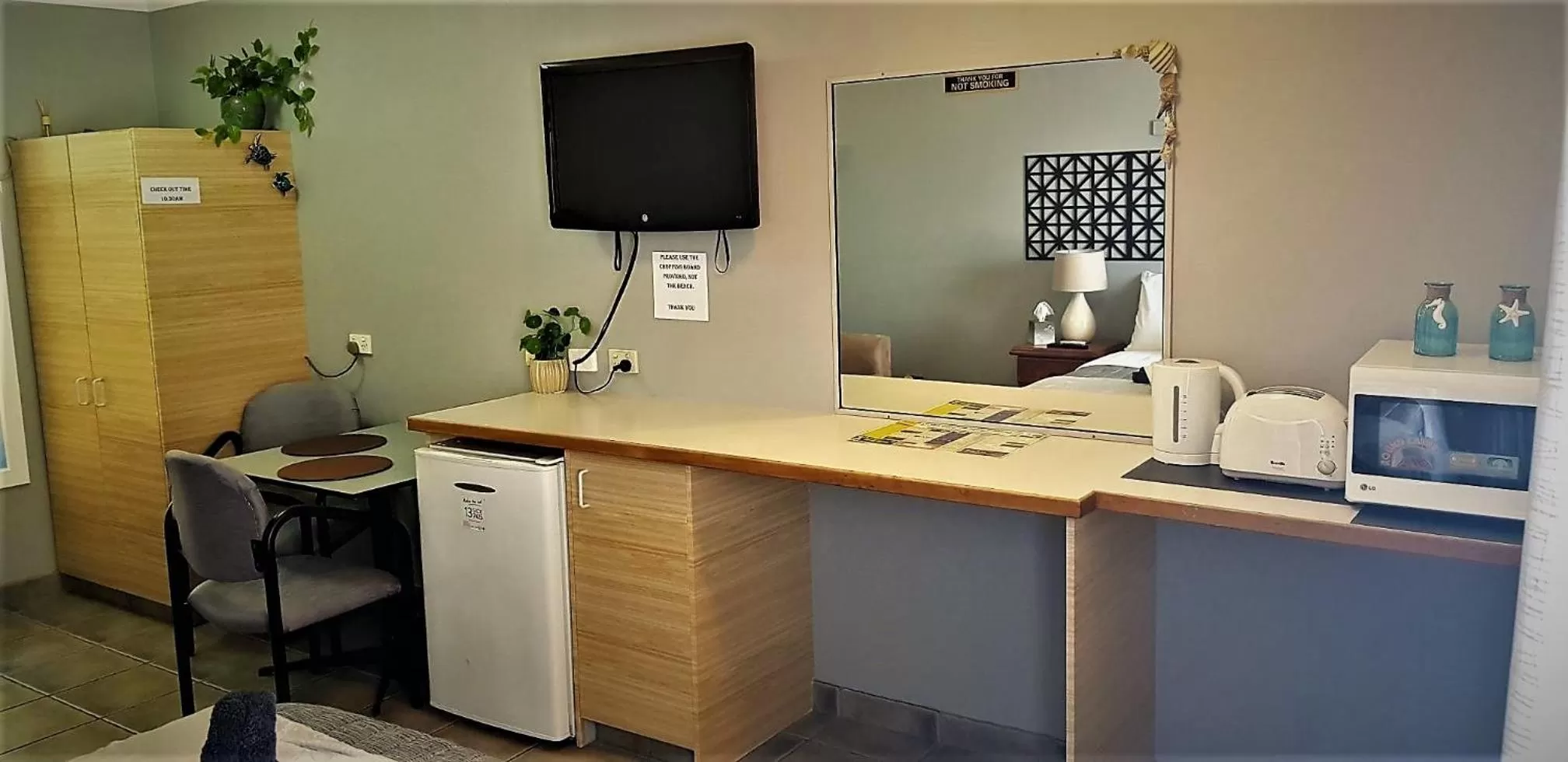 TV and multimedia in Limassol Motel