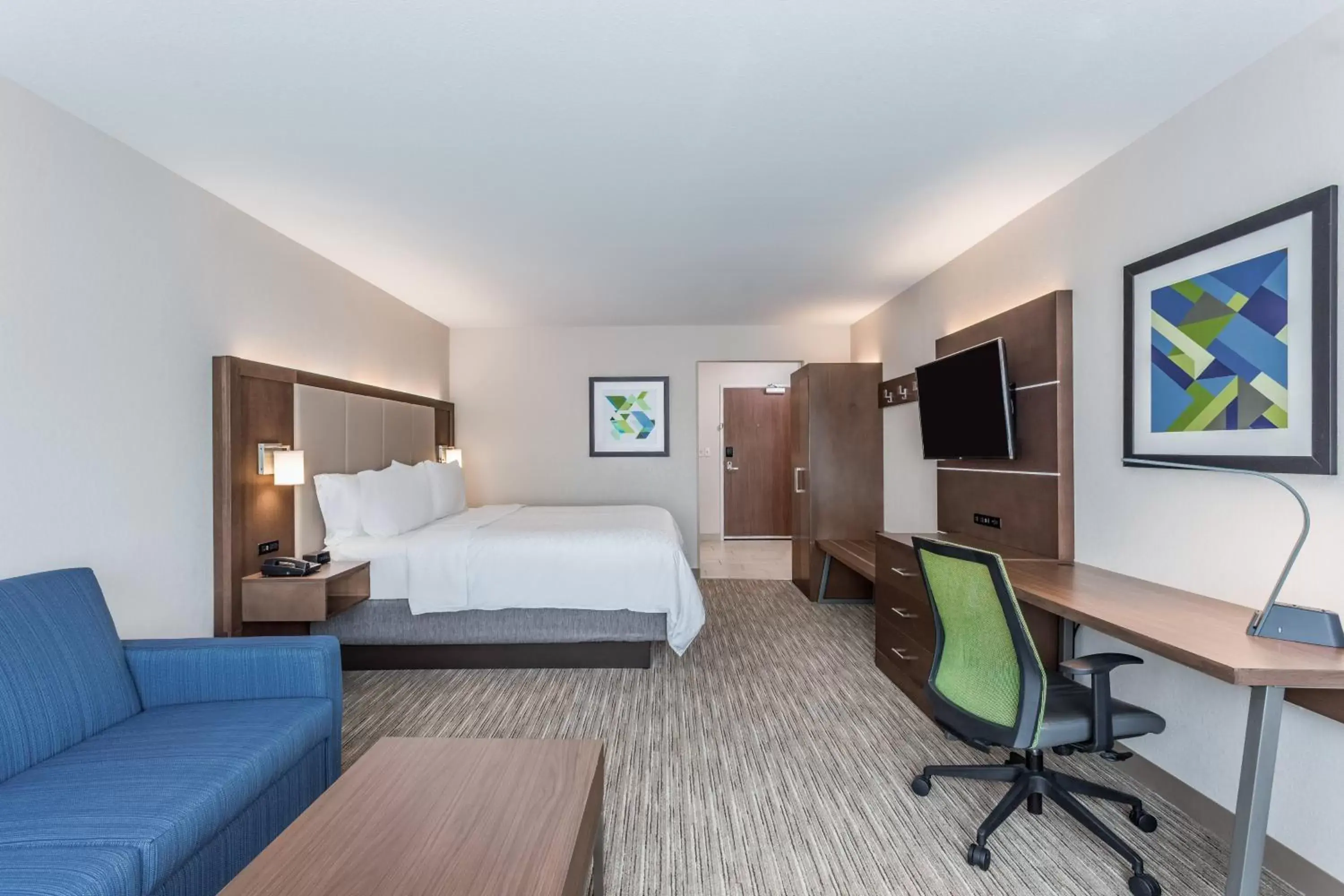 Photo of the whole room in Holiday Inn Express & Suites Hammond, an IHG Hotel