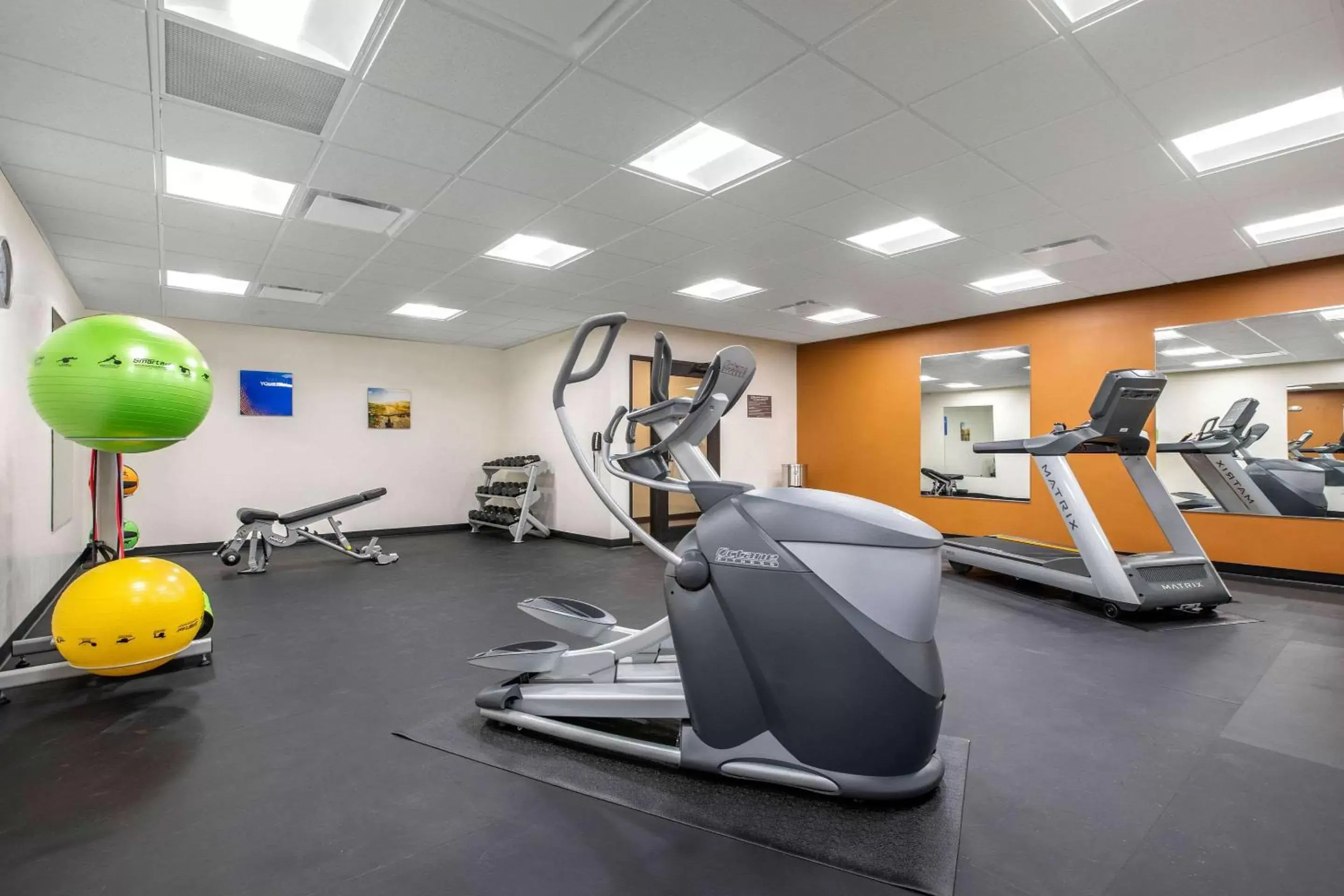 Fitness centre/facilities, Fitness Center/Facilities in Comfort Inn and Suites Ames near ISU Campus