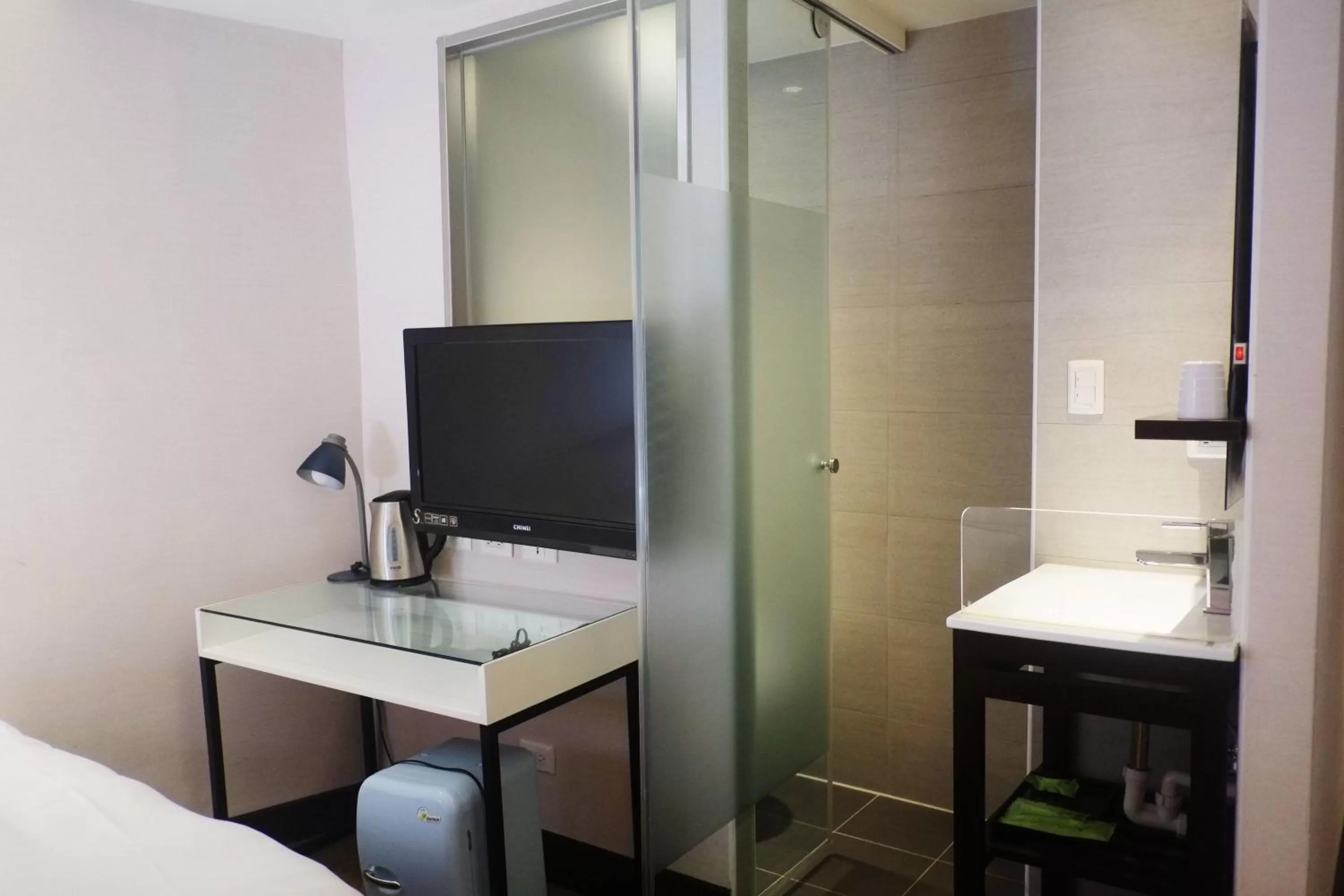 TV and multimedia in Hotel Puri