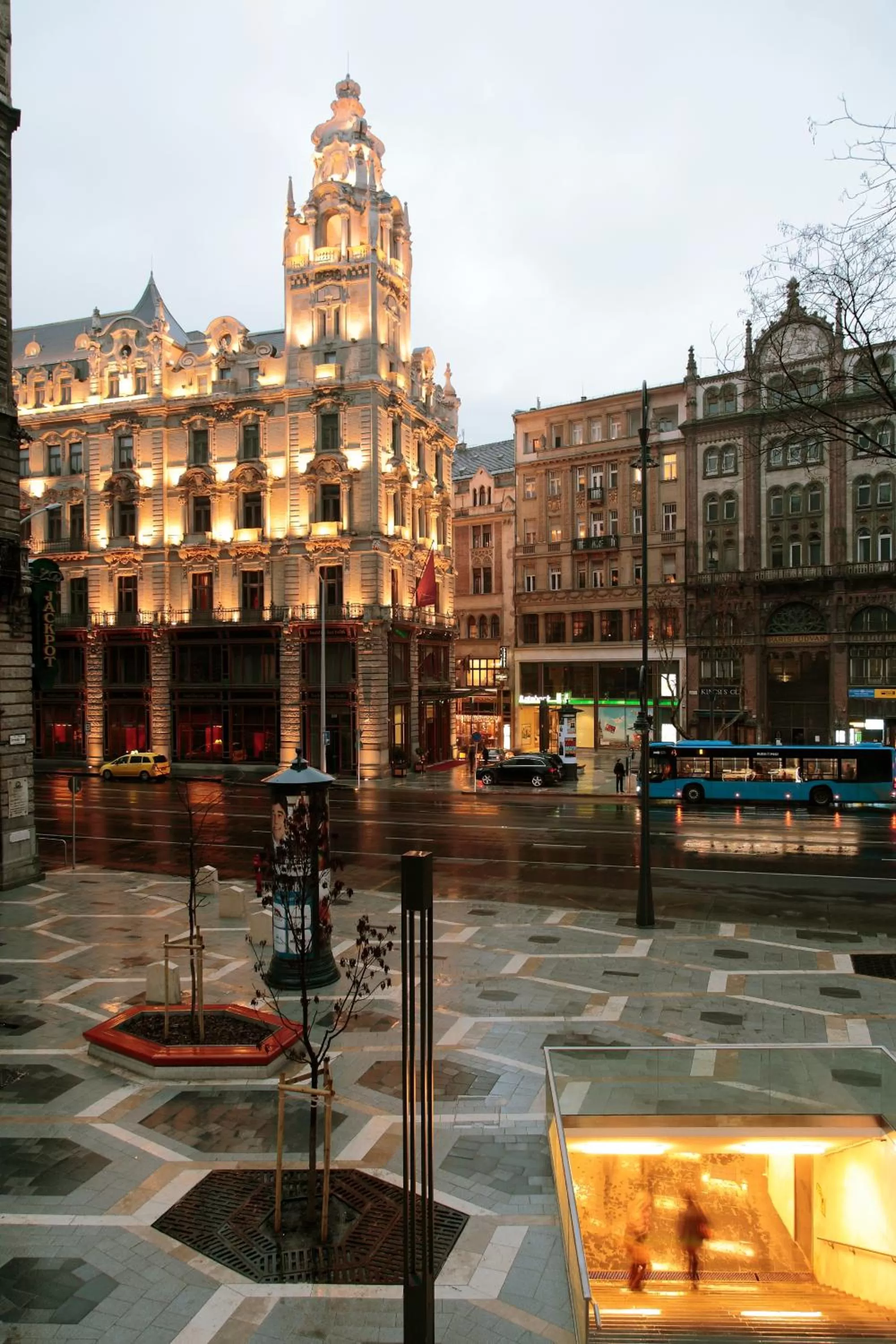 Nearby landmark in Maverick Apartments