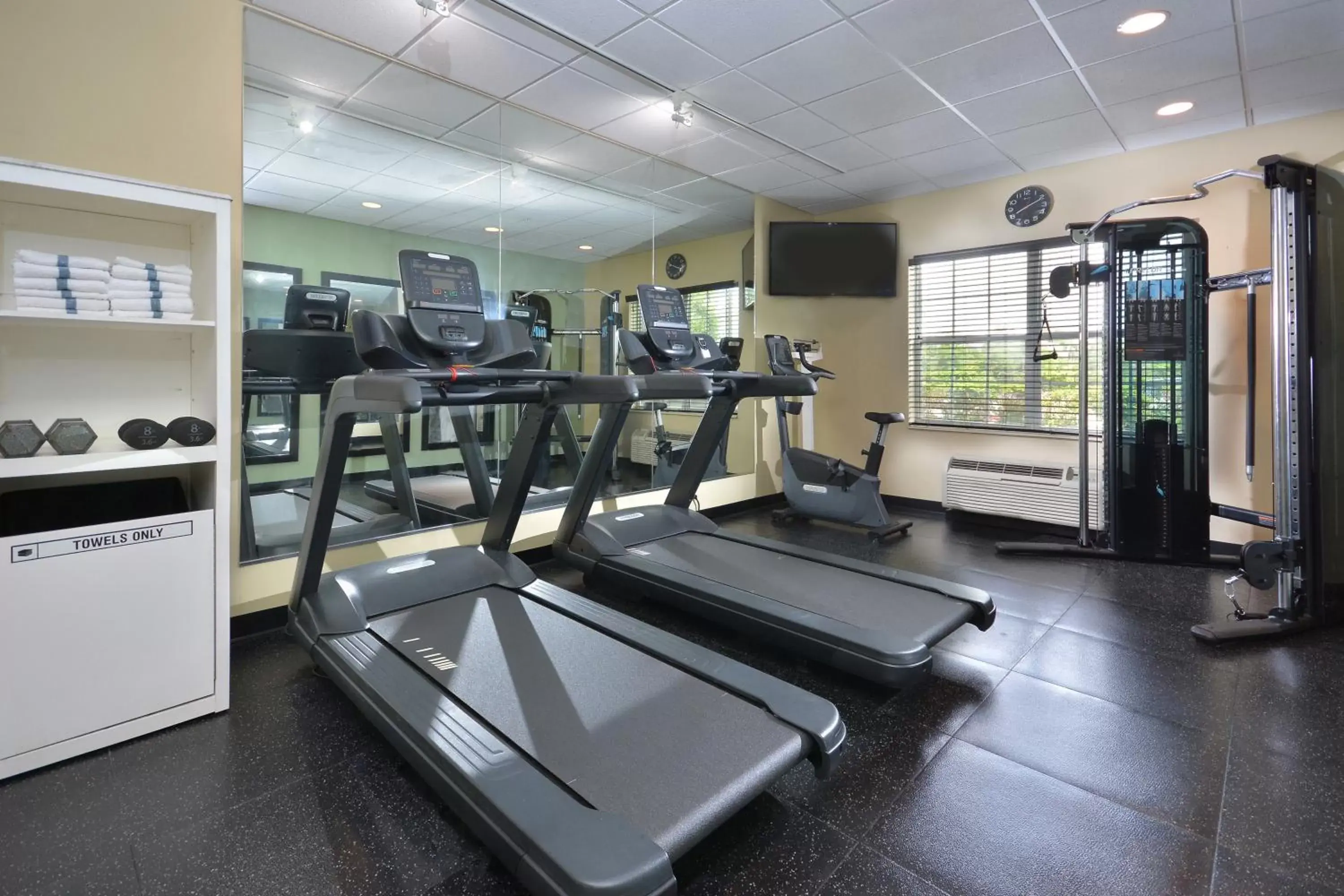 Fitness centre/facilities, Fitness Center/Facilities in Country Inn & Suites by Radisson Asheville West