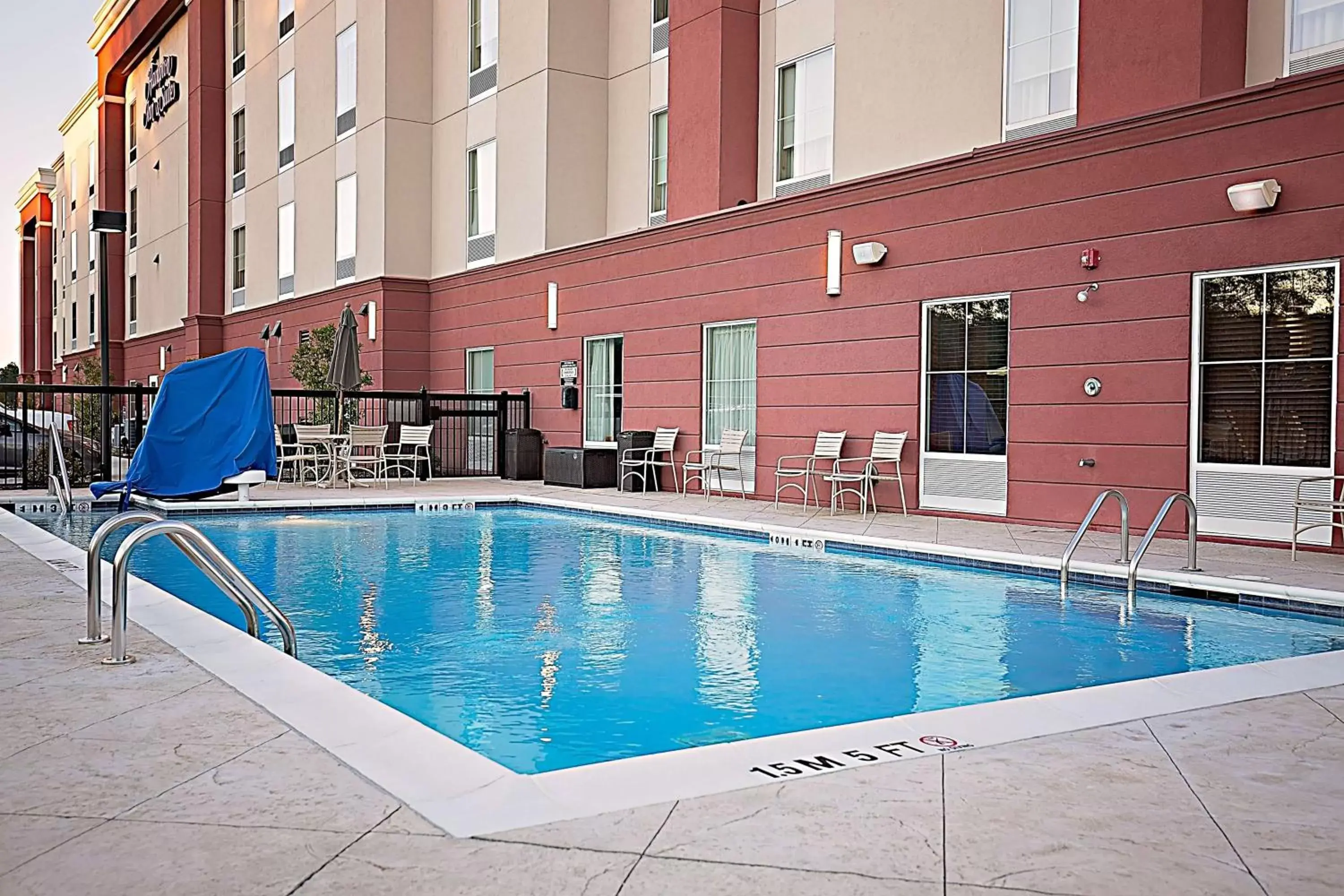 Pool view, Swimming Pool in Hampton Inn & Suites Jacksonville