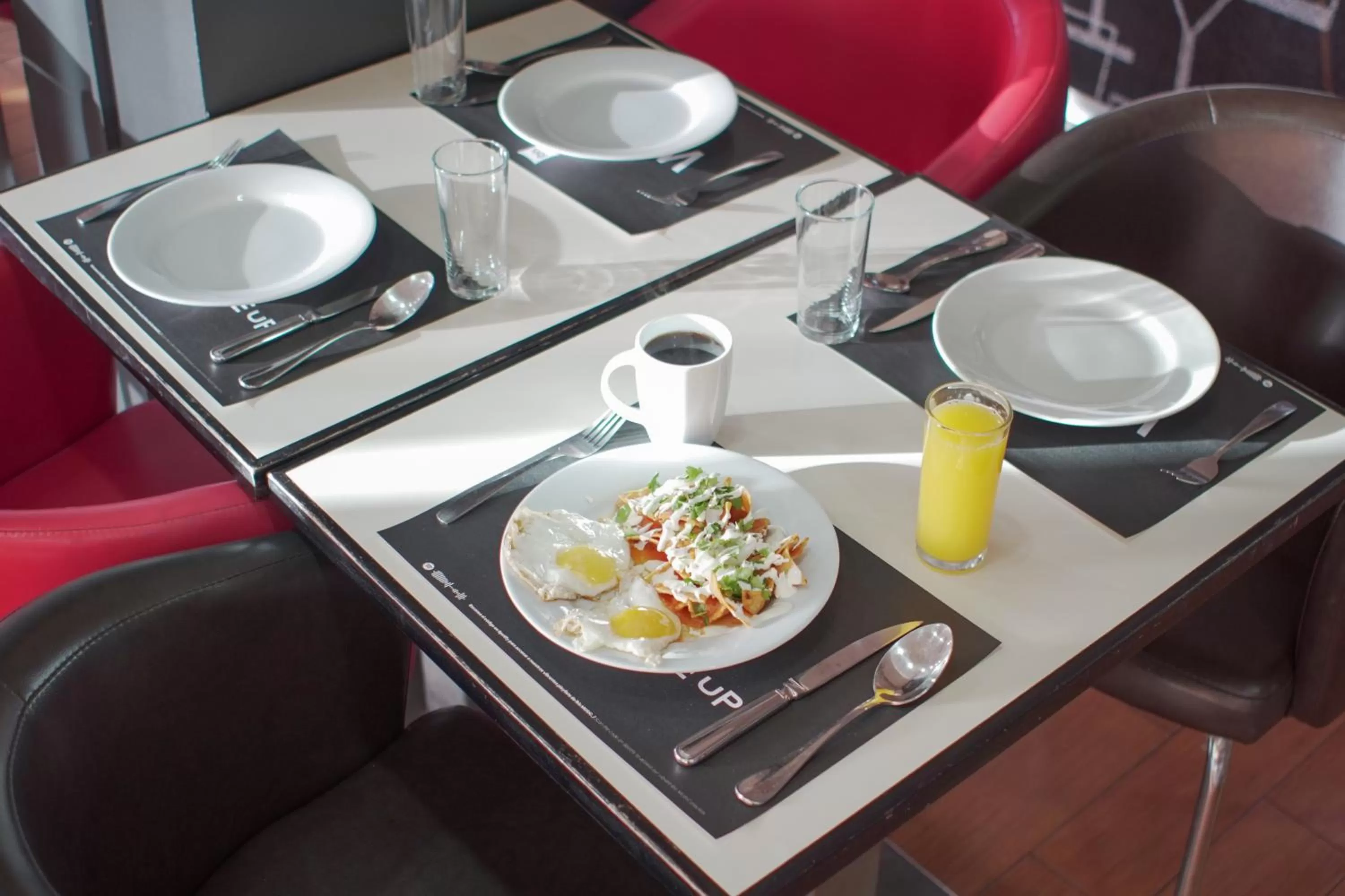 Restaurant/places to eat in Ibis Hermosillo