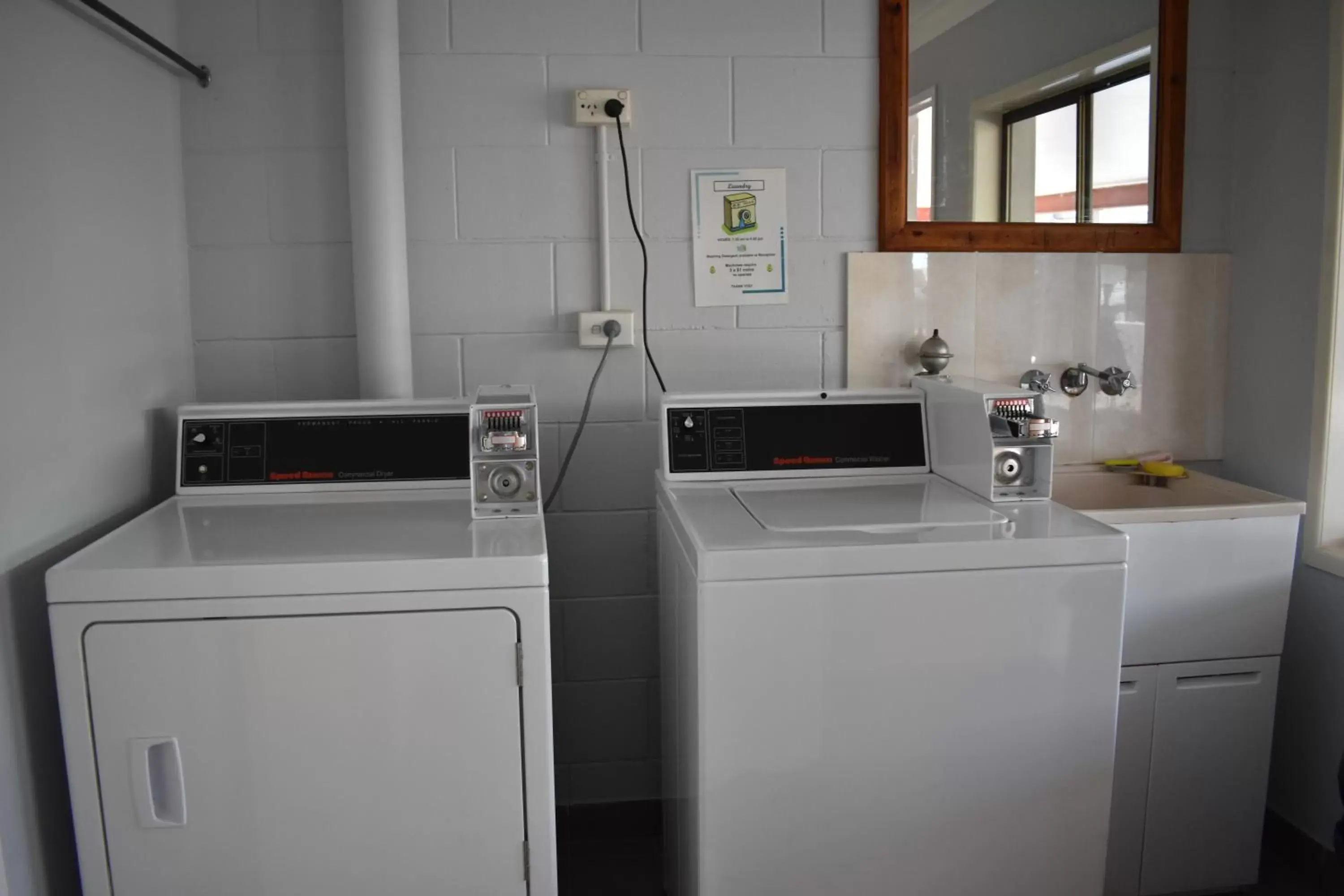 Area and facilities, Kitchen/Kitchenette in Best Western Bundaberg City Motor Inn