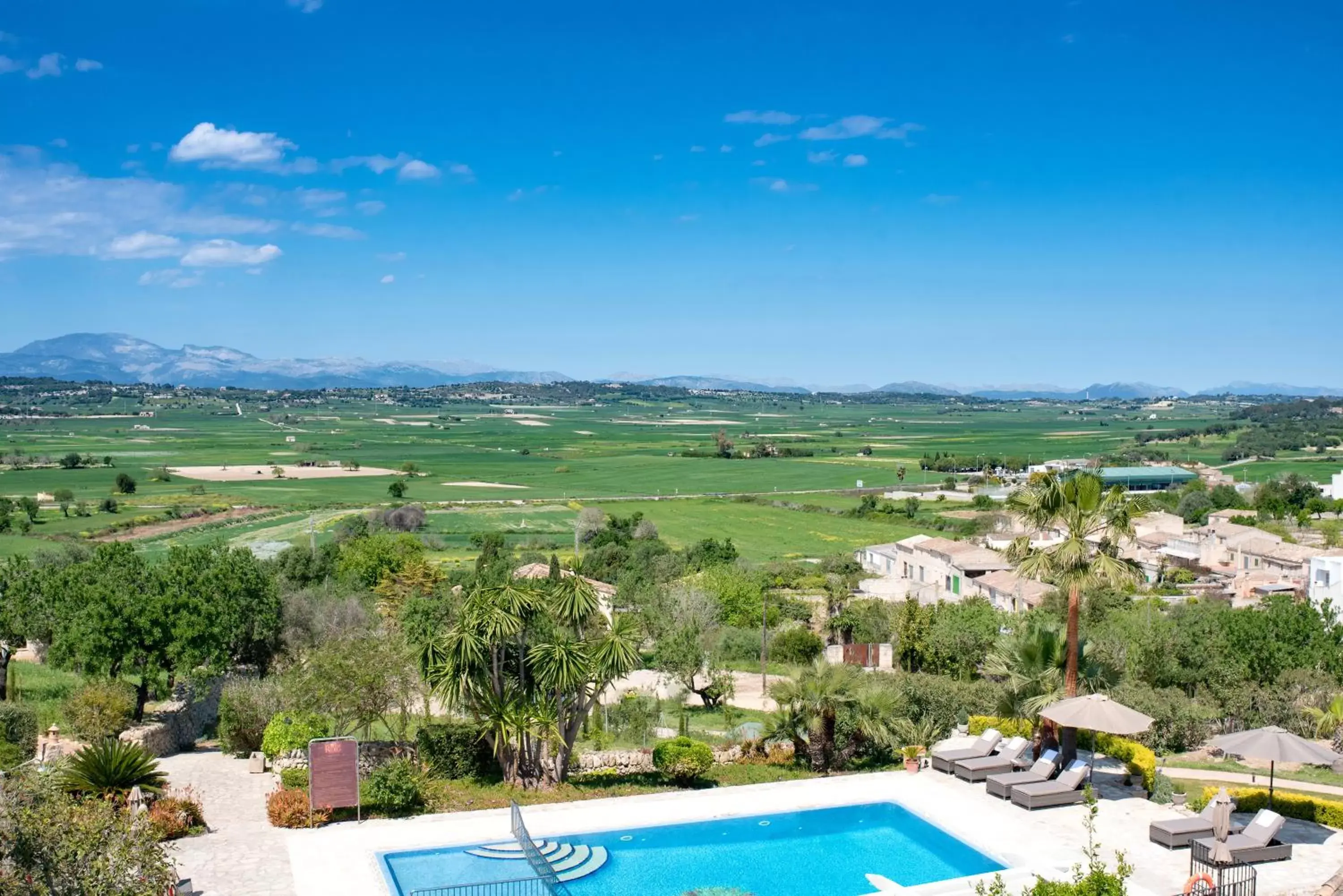 Mountain view, Pool View in Casa Font i Roig