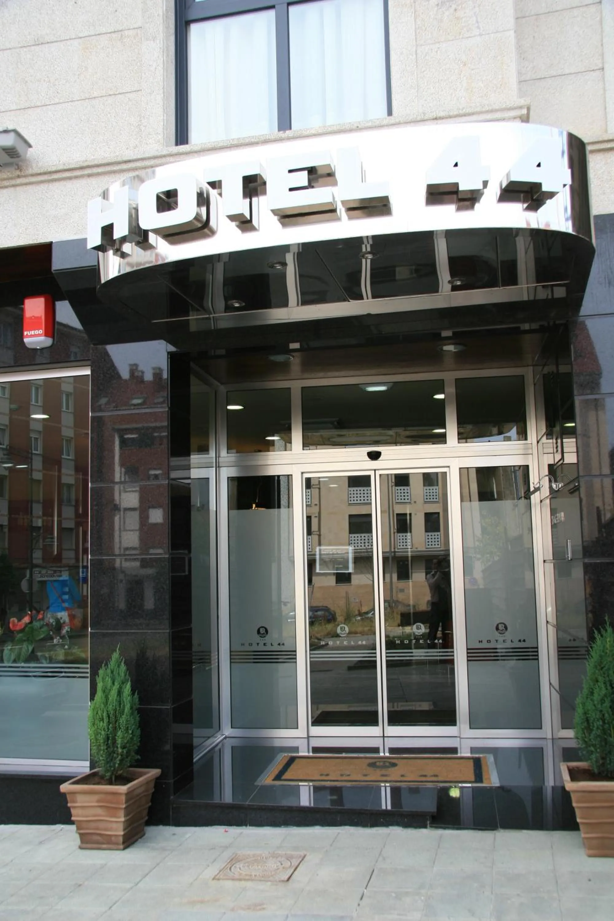 Facade/entrance in Hotel 44