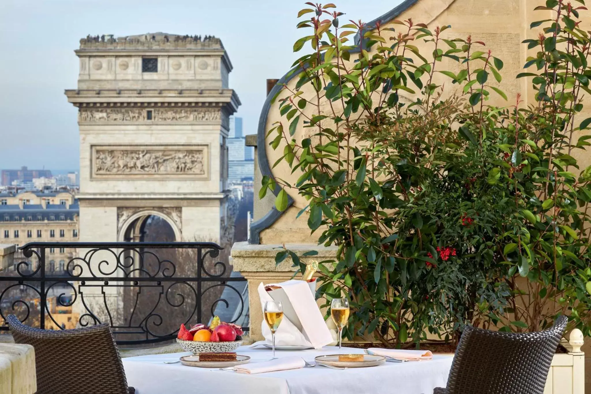 View (from property/room), Restaurant/Places to Eat in Hôtel Raphael