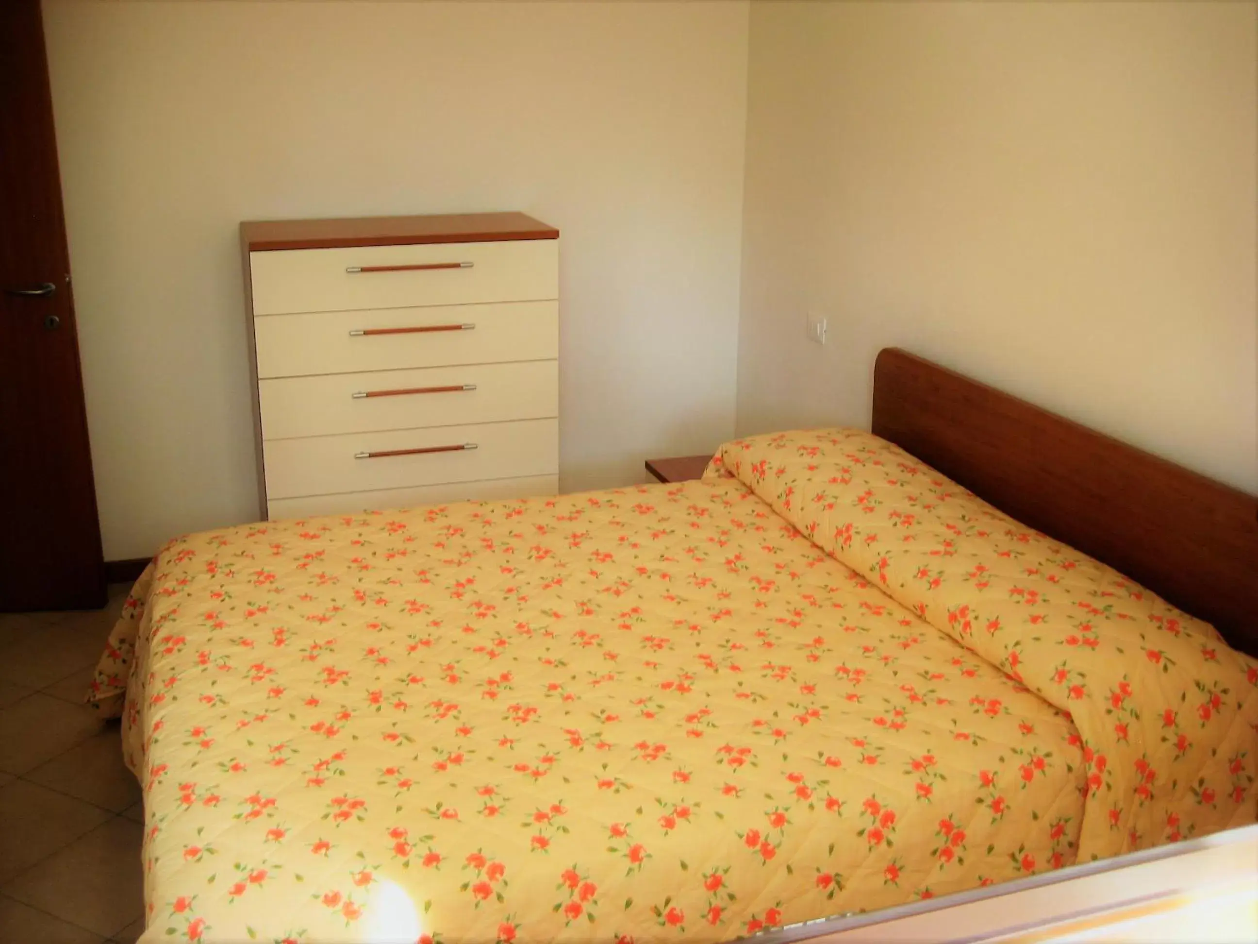 Bed in Villaggio dei Fiori Apart- Hotel 3 Stars - Family Resort