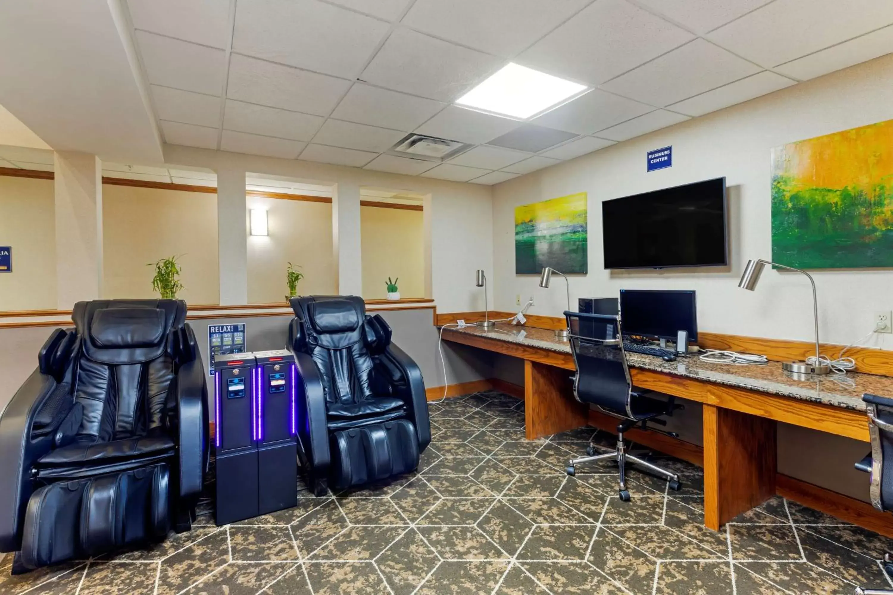 Business facilities, Business Area/Conference Room in Best Western Seminole Inn and Suites