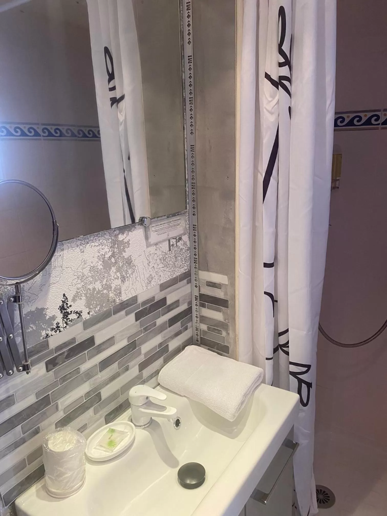 Bathroom in Hostellerie De La Source