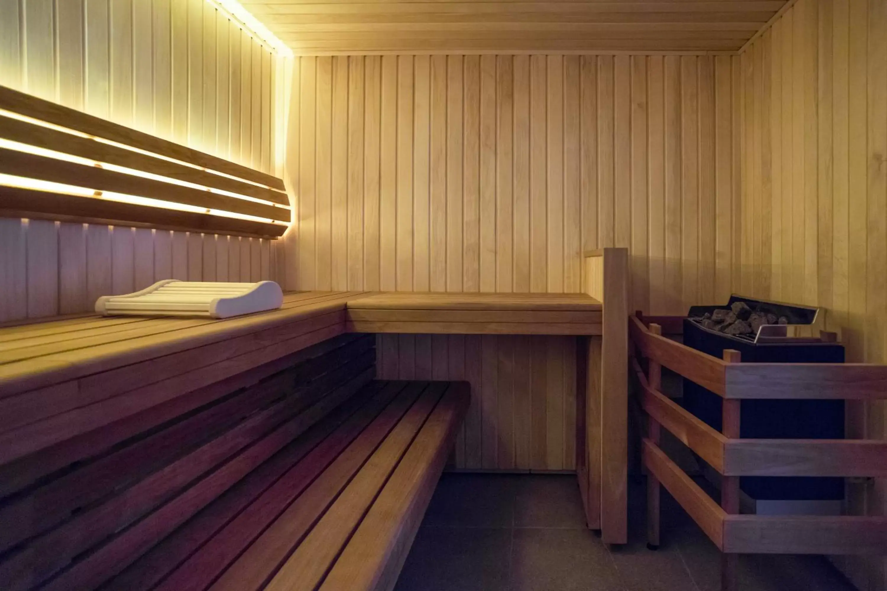 Sauna in Novotel Resort & Spa Biarritz Anglet