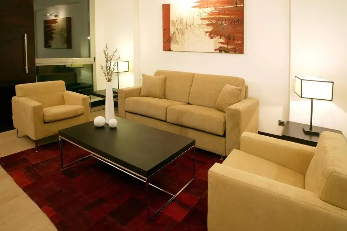 Living room, Seating Area in Eurostars i-hotel Madrid