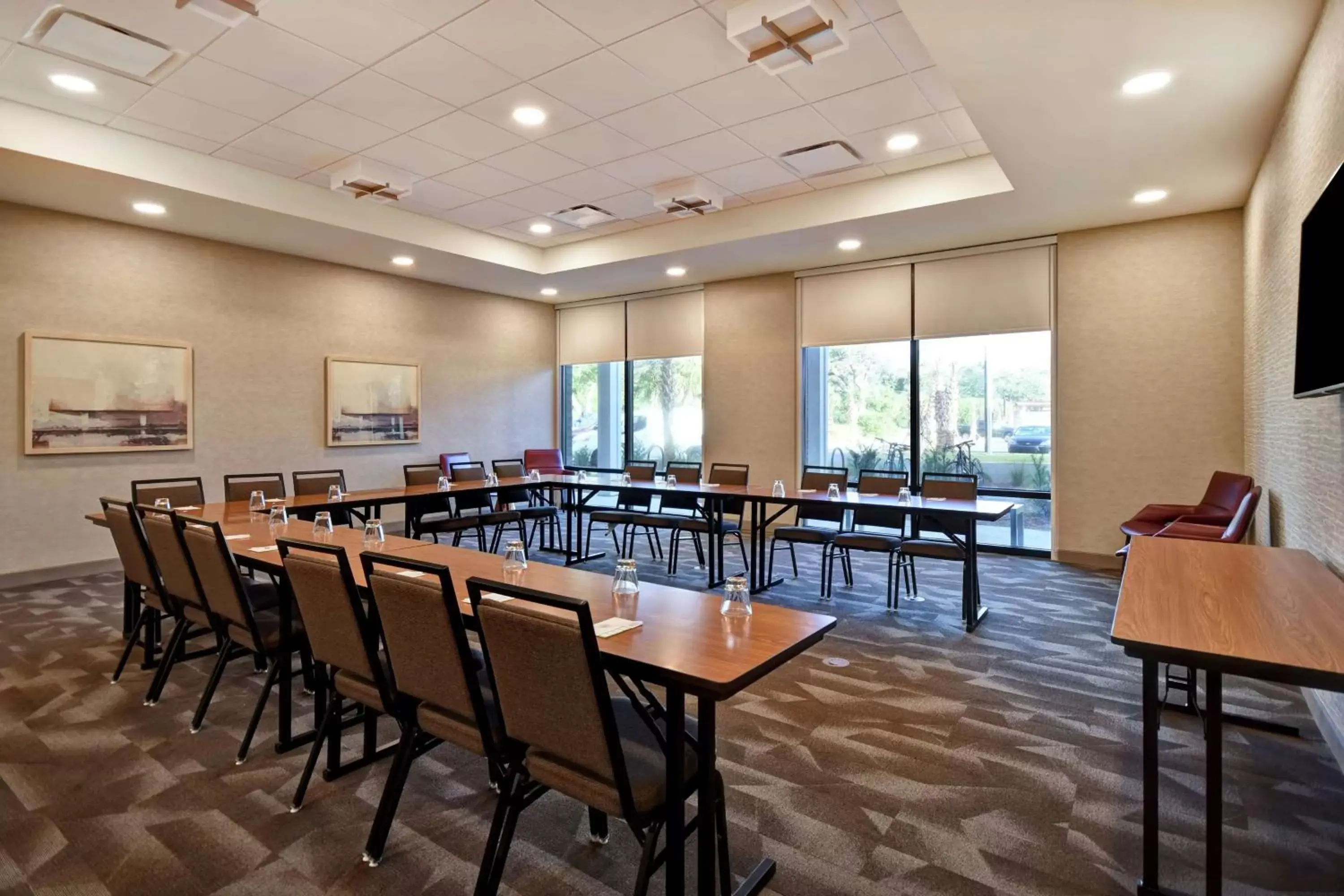 Meeting/conference room in Home2 Suites By Hilton Jekyll Island