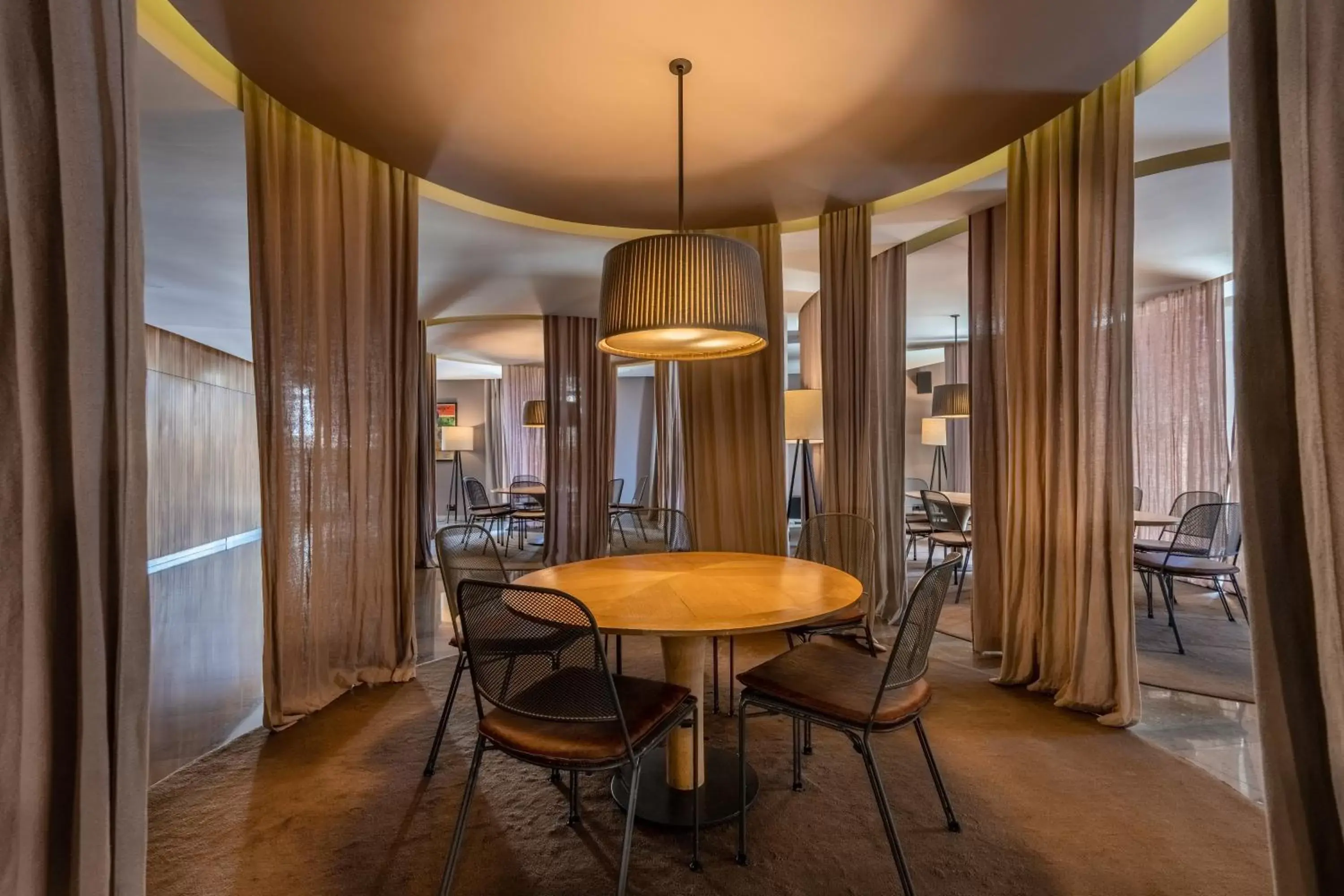 Restaurant/places to eat, Dining Area in Radisson Blu Marrakech, Carré Eden