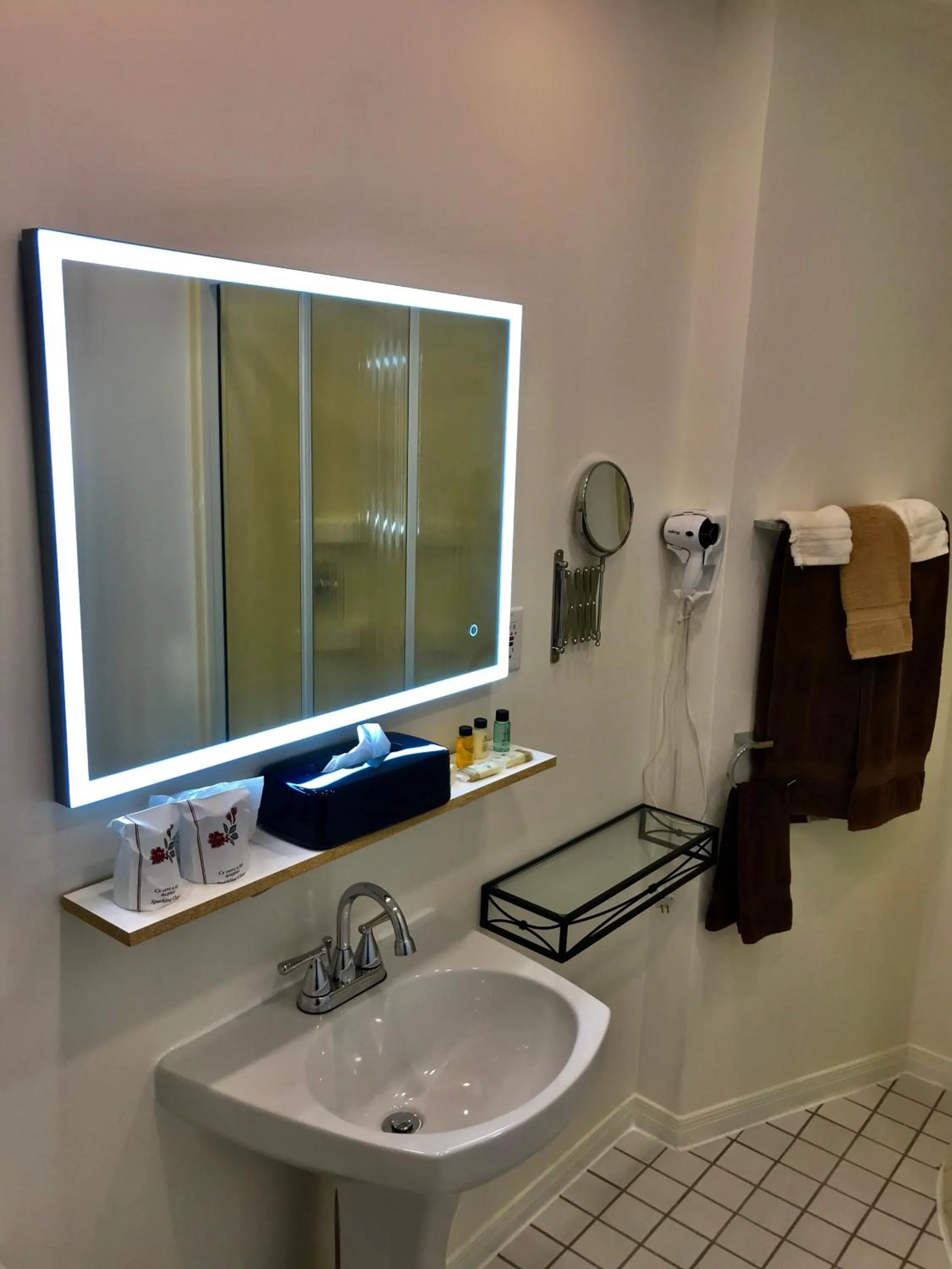 Bathroom in Auberge du Sault-à-la-Puce