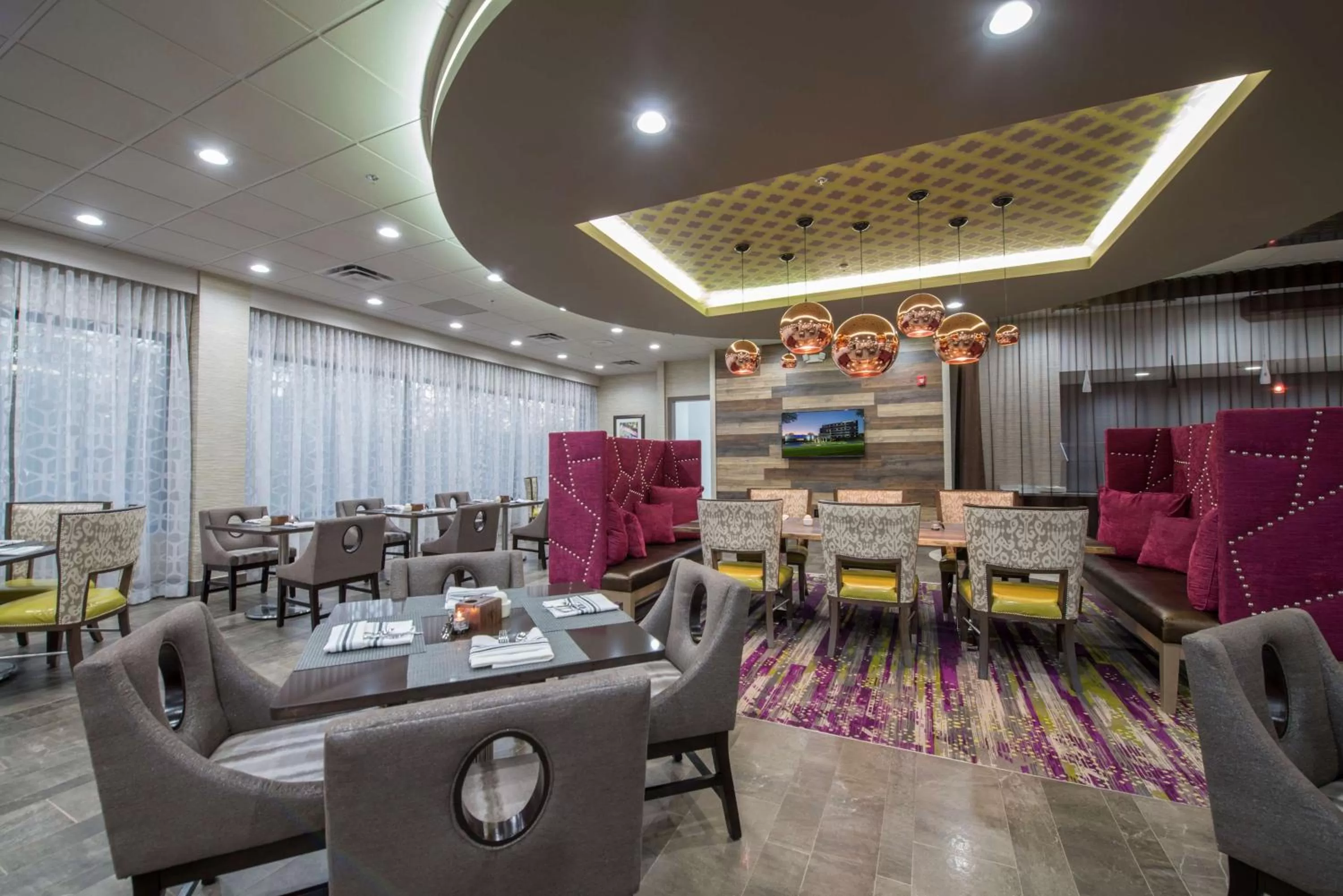 Lobby or reception in DoubleTree by Hilton Winston Salem - University, NC