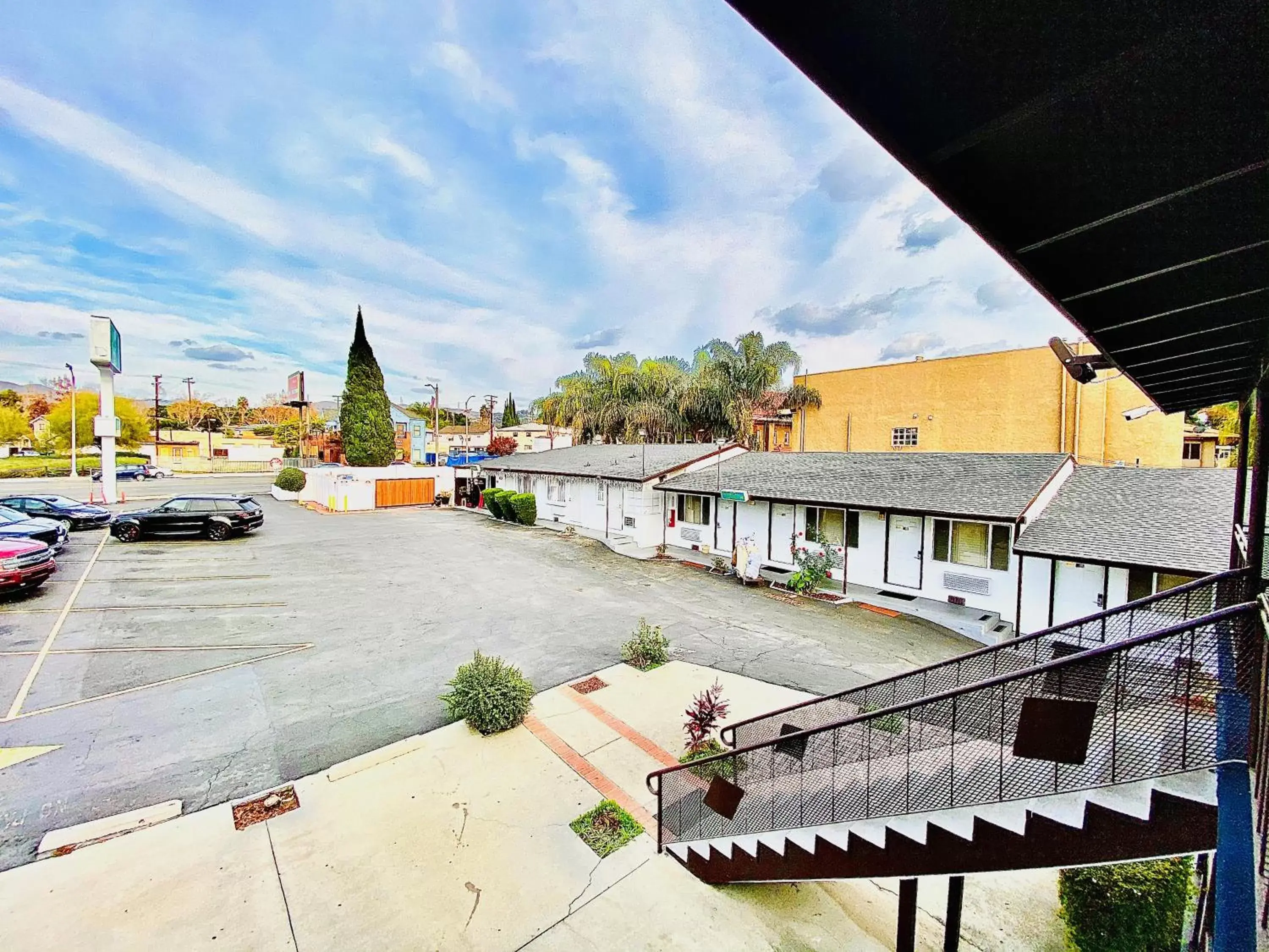 Property building in Casa Blanca Inn & Suites Whittier