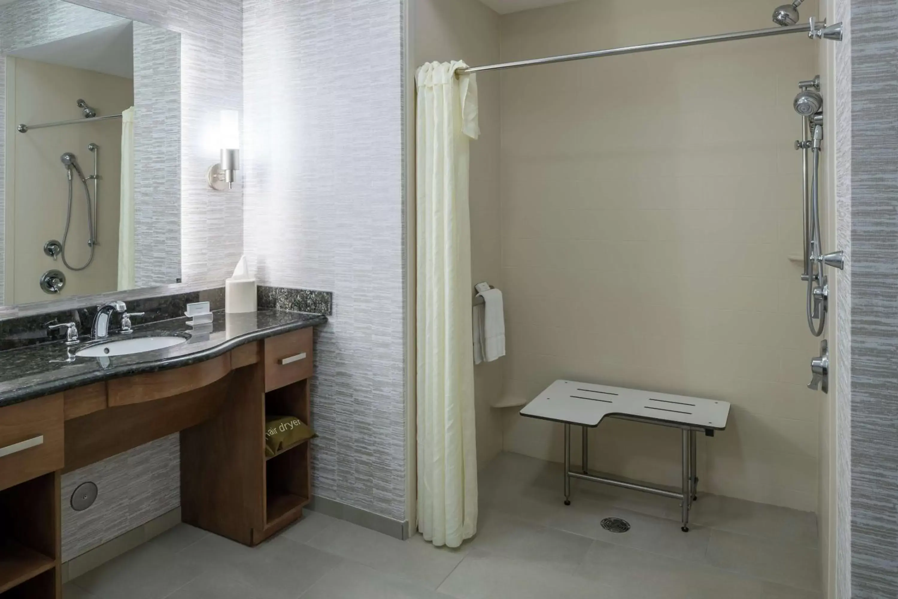 Bathroom in Homewood Suites by Hilton Cedar Rapids-North