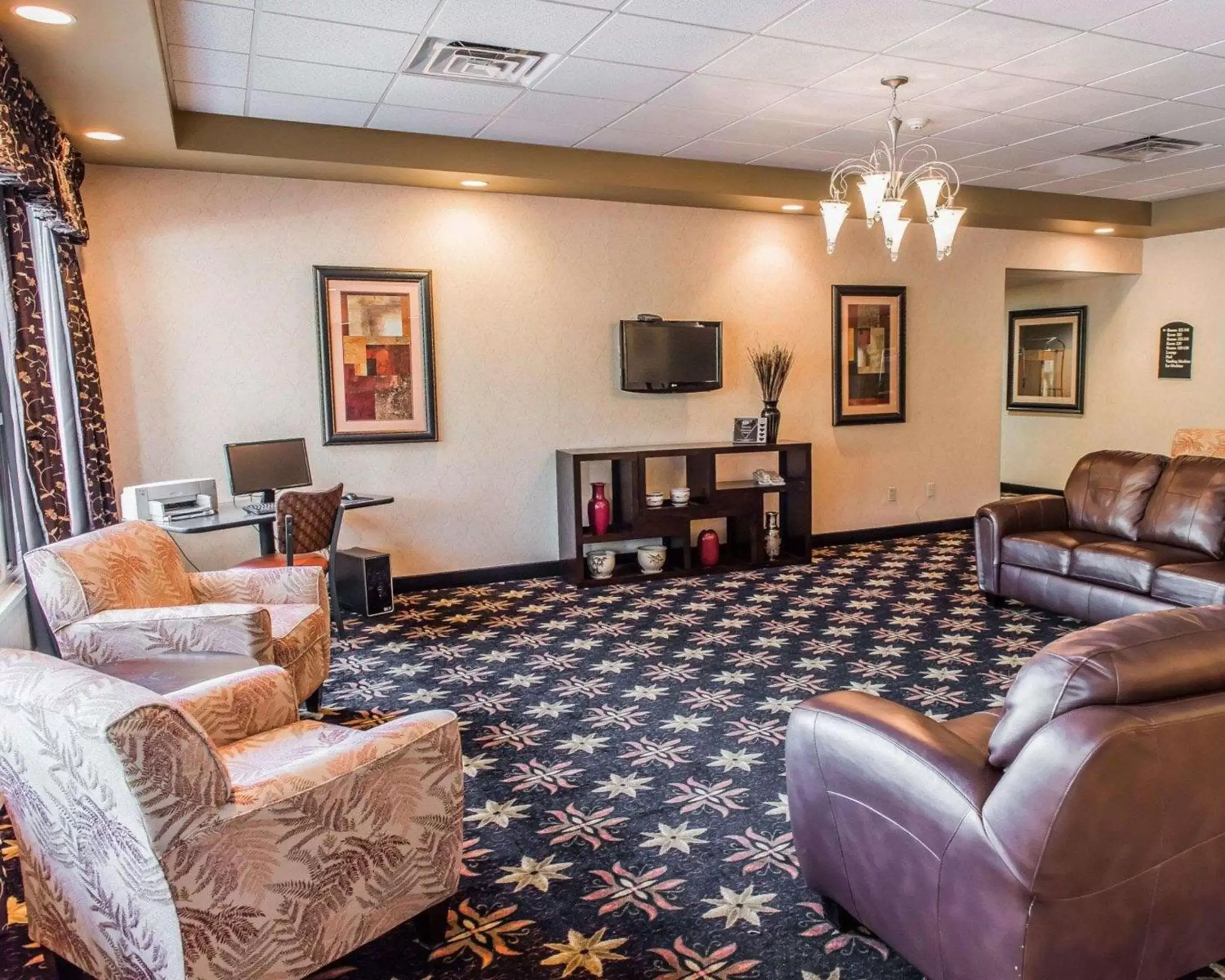 Lobby or reception, Seating Area in Comfort Inn Somerset