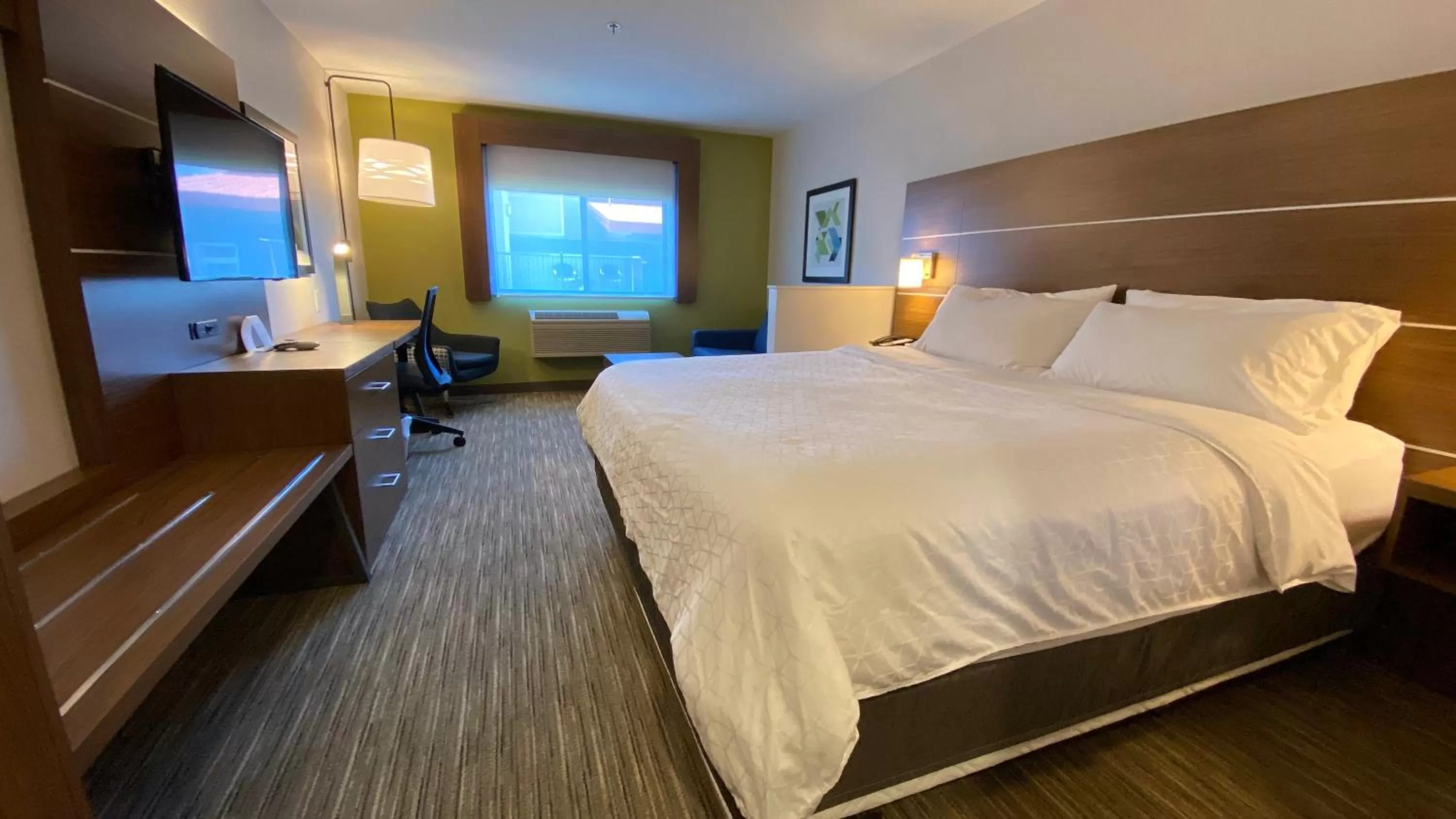 Photo of the whole room, Bed in Holiday Inn Express Park City by IHG