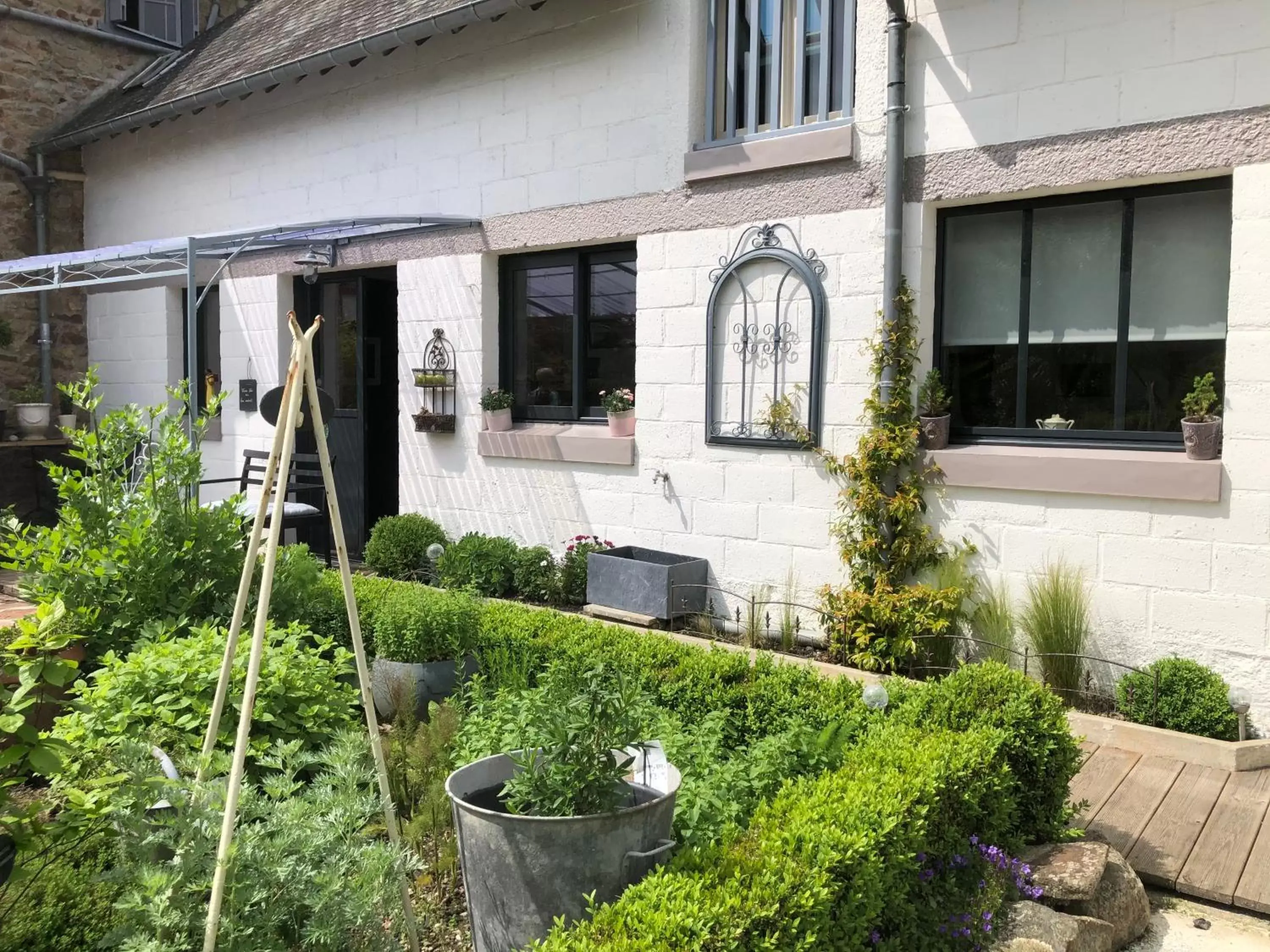 Property building in Le grenier du jardin