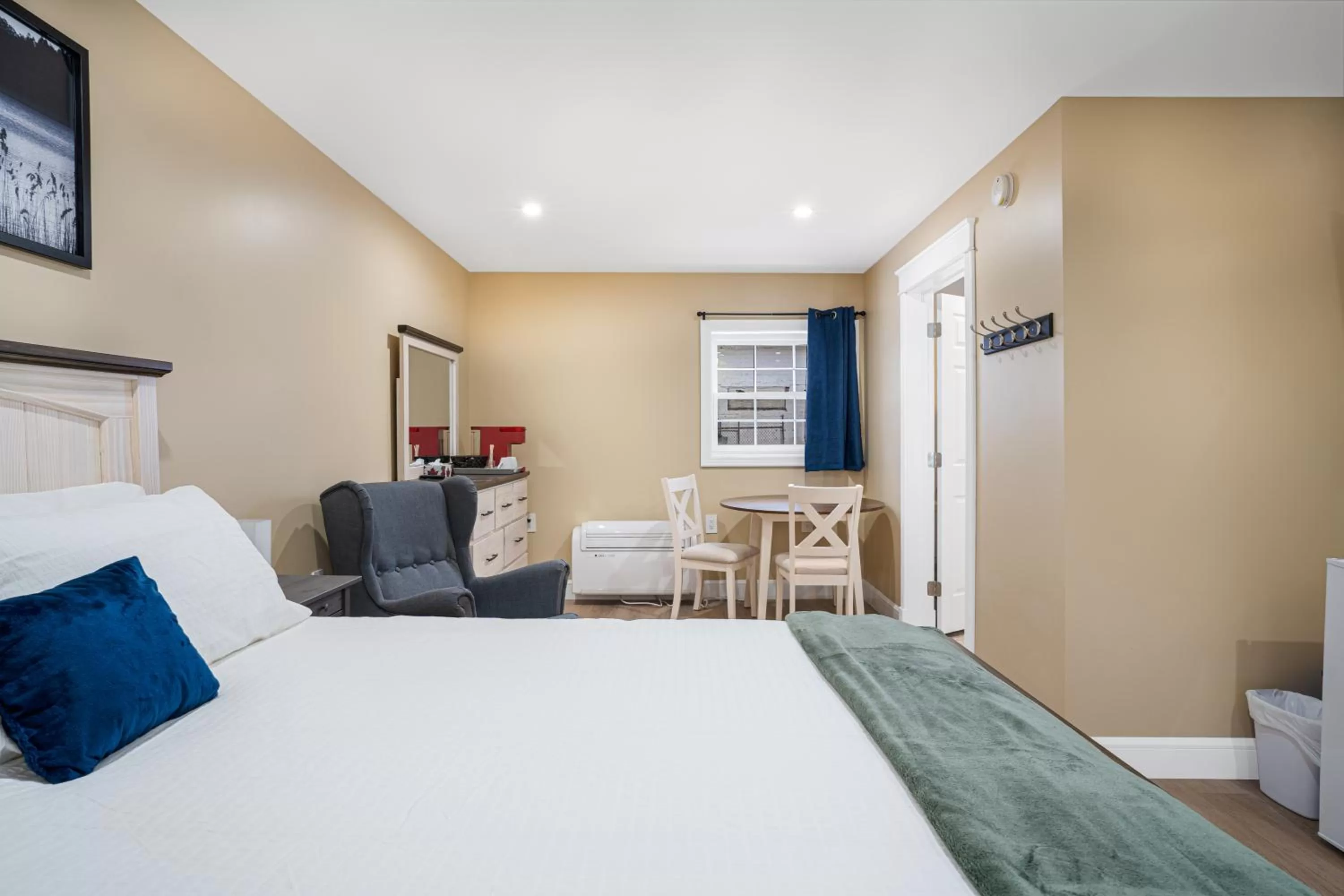 Bed in Riverside Inn