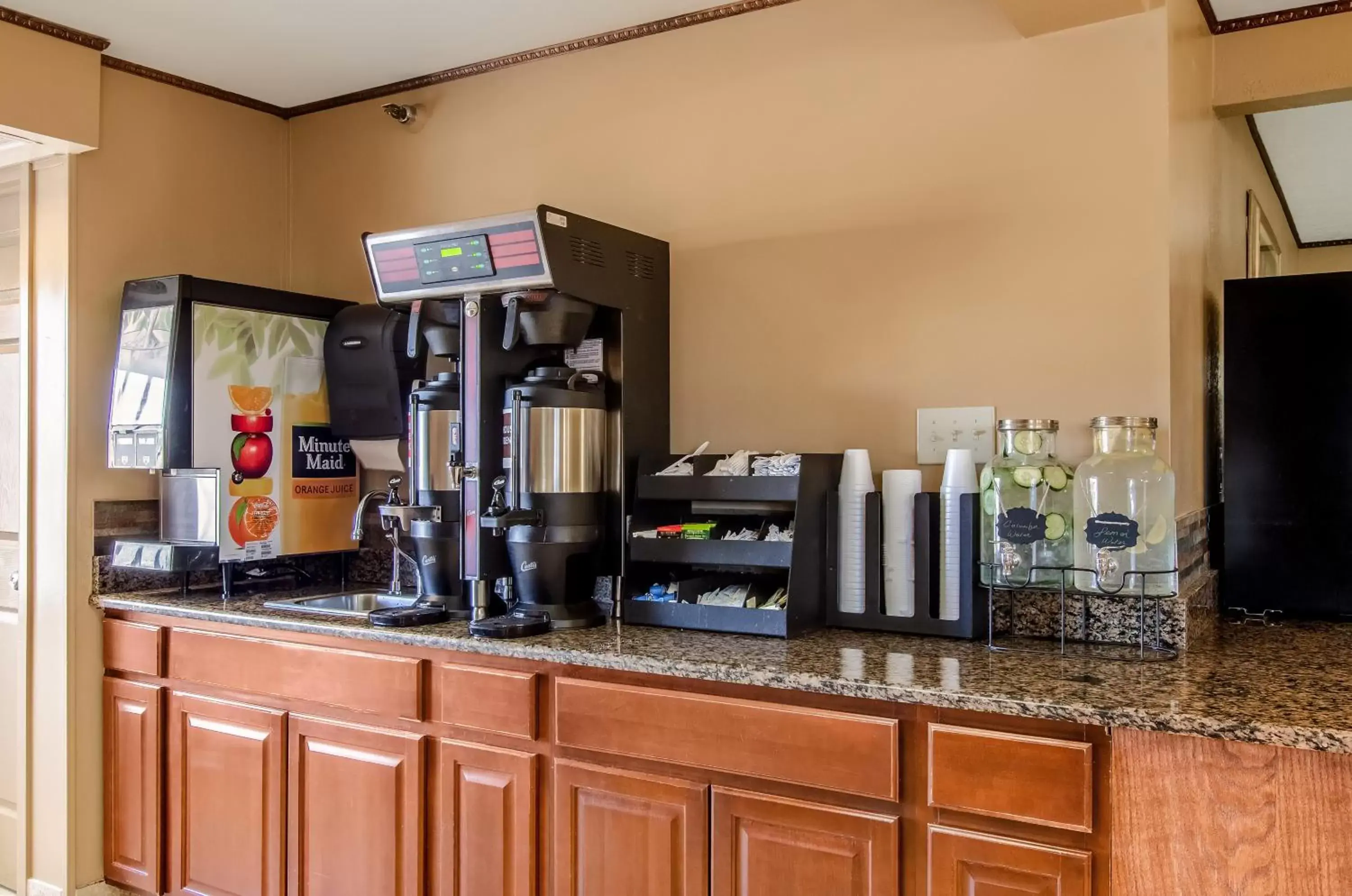 Coffee/tea facilities in Americas Best Value Inn & Suites Ft Collins E at I-25