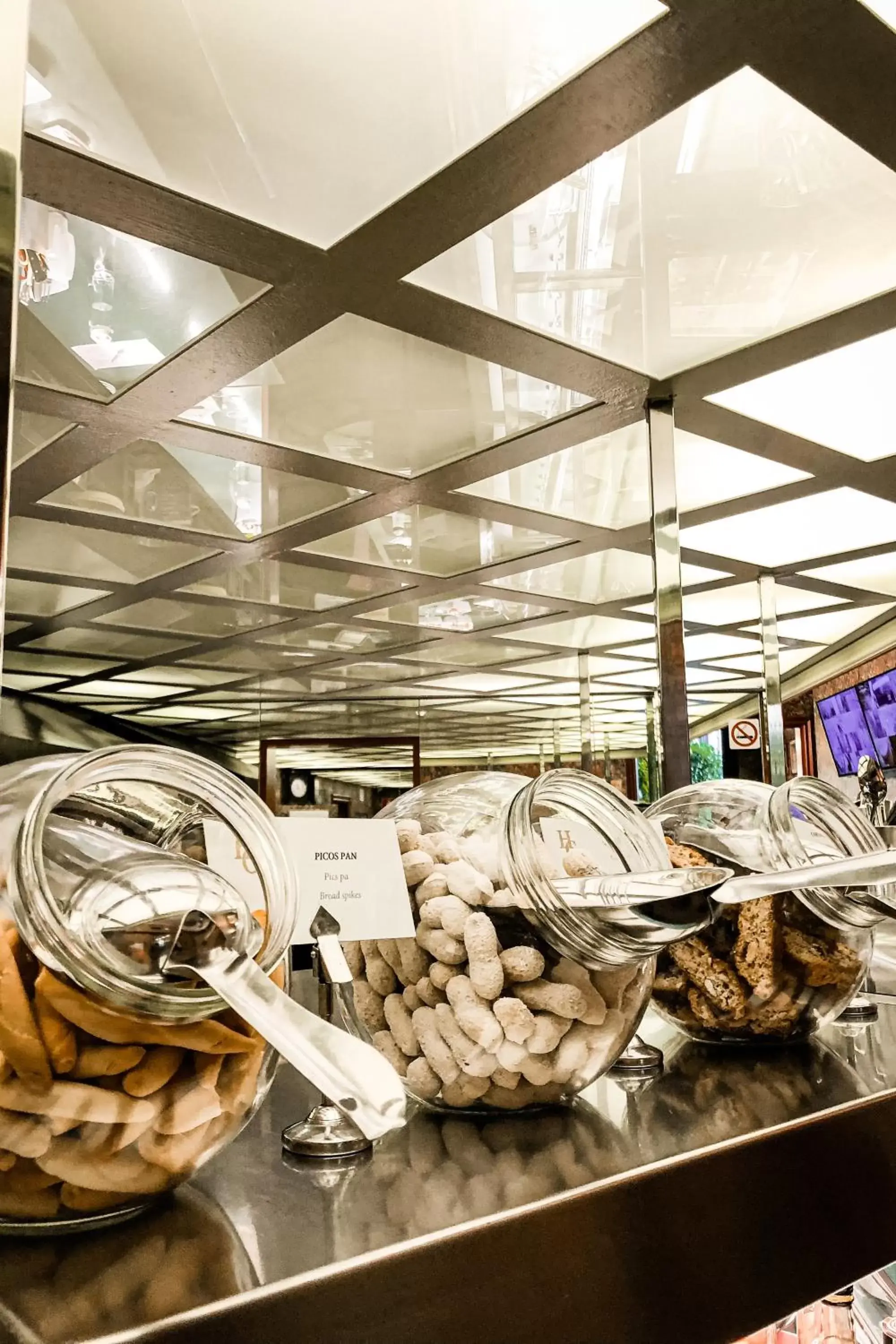 Food and drinks in Hotel Continental Barcelona Food and drinks in Hotel Continental Barcelona