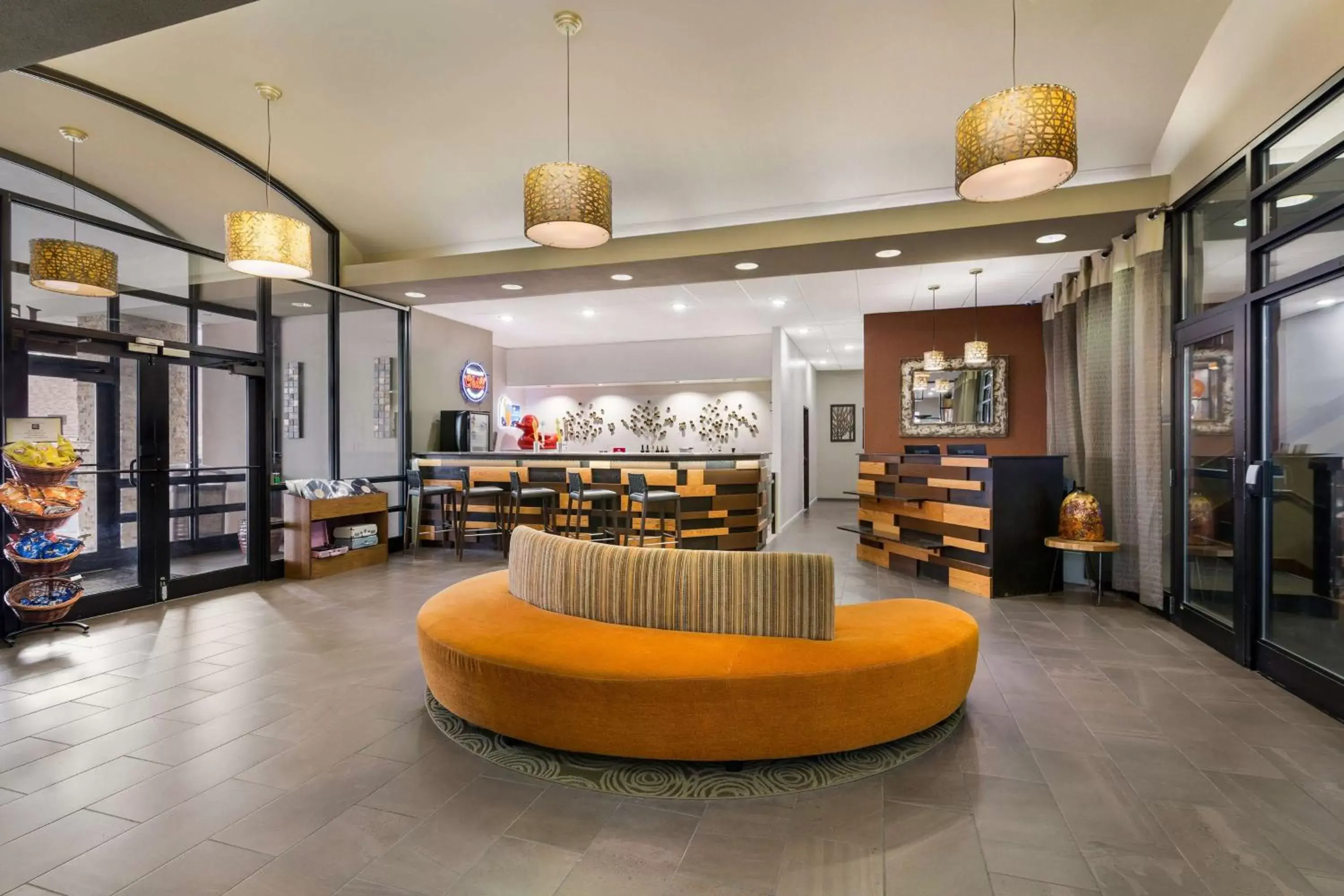 Lobby or reception in Revel Hotel Minot - SureStay Collection by Best Western