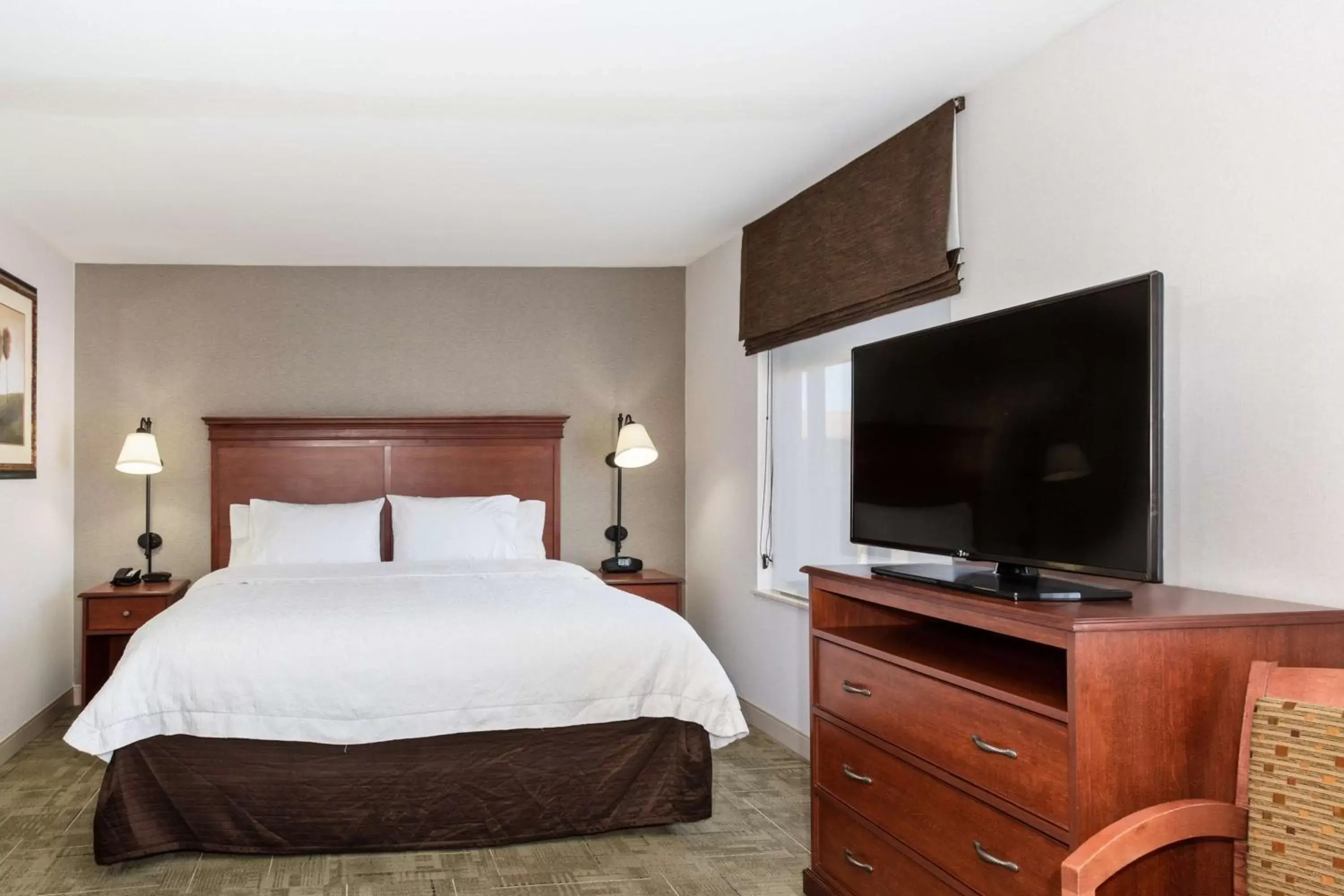 Bedroom, Bed in Hampton Inn Rock Springs