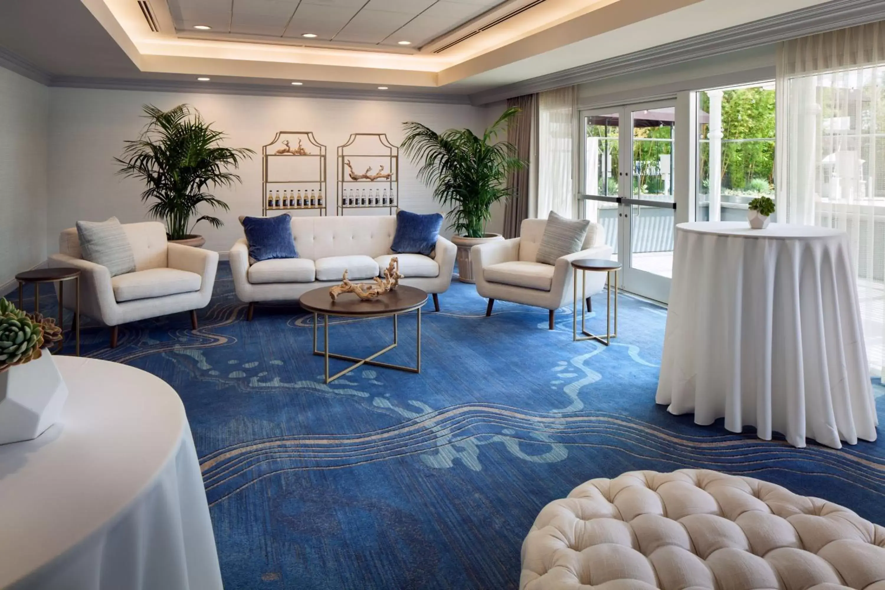 Meeting/conference room, Seating Area in Laguna Cliffs Marriott Resort & Spa