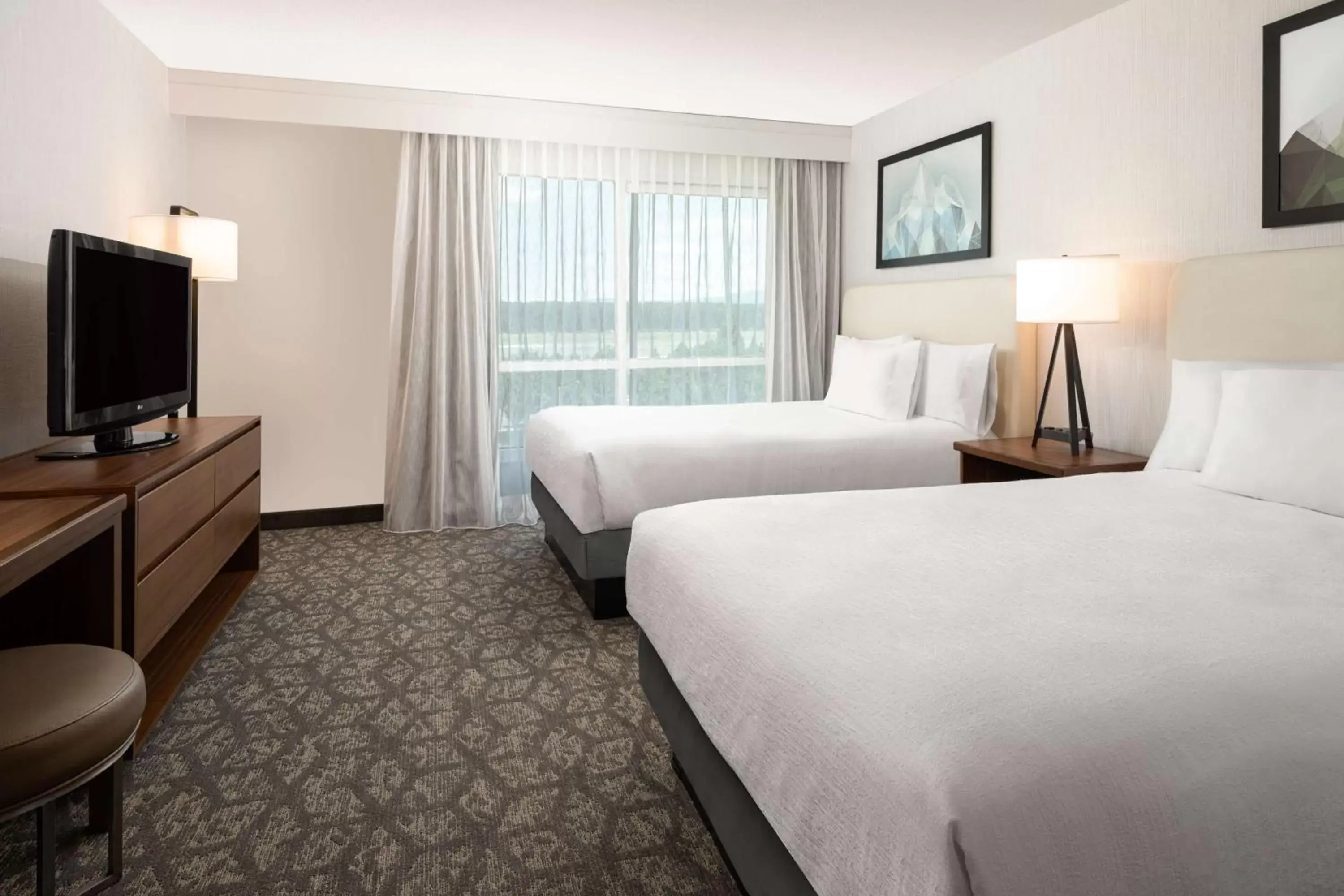 Bed in Embassy Suites by Hilton Portland Airport