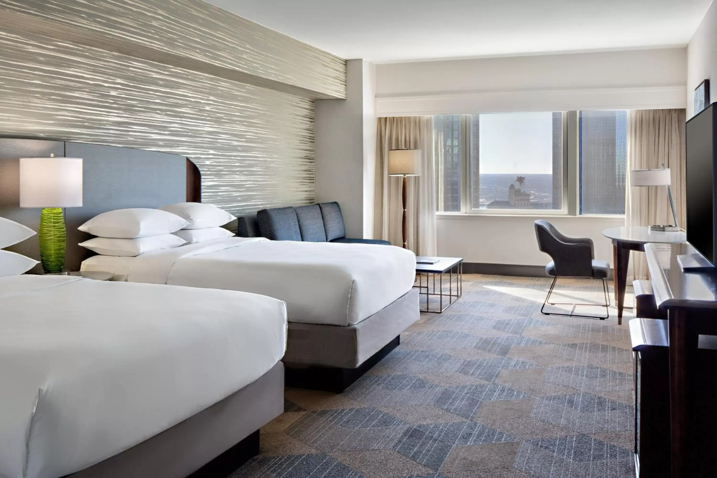 Bedroom, Bed in Sheraton Dallas Hotel