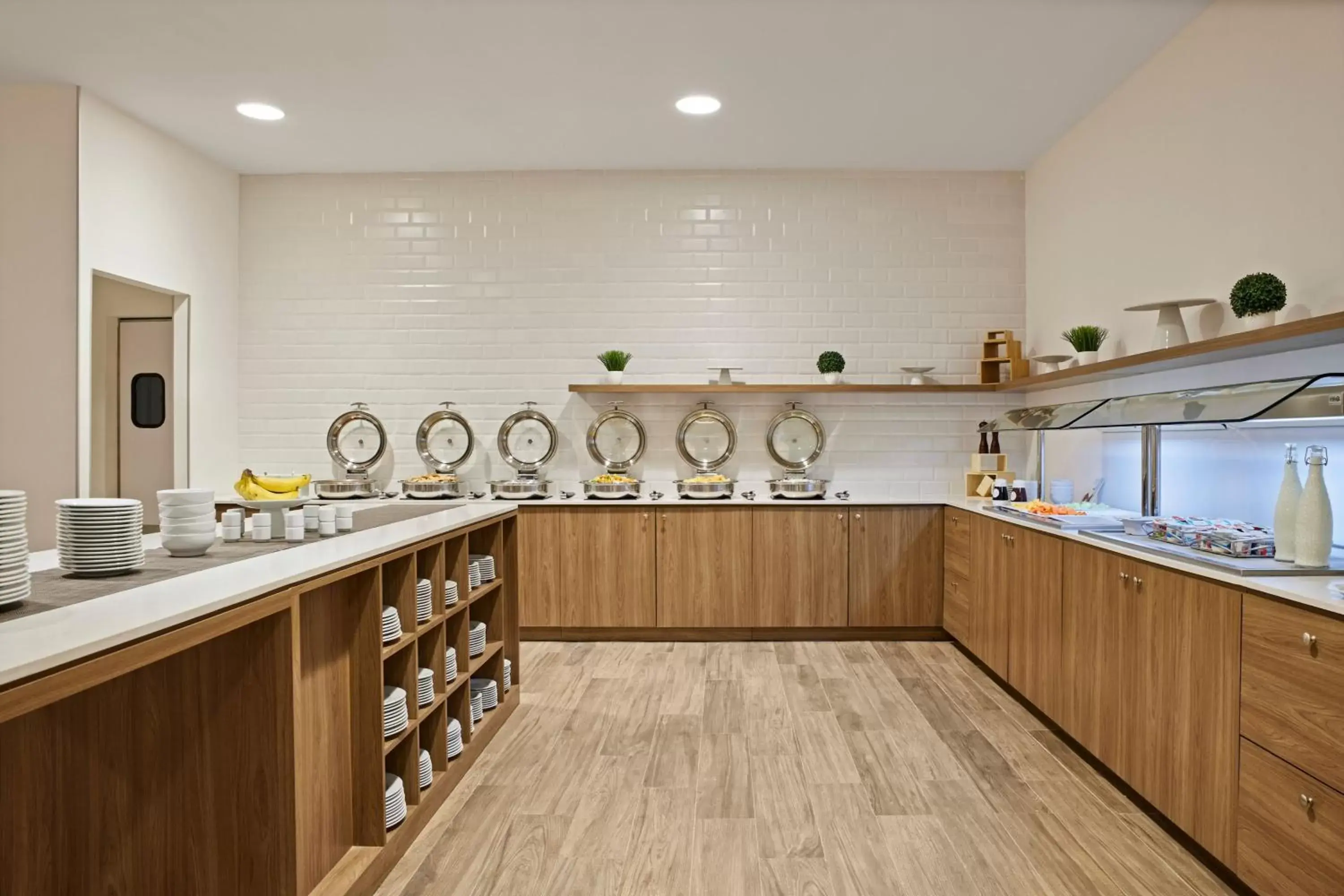 Breakfast, Kitchen/Kitchenette in Residence Inn by Marriott Playa del Carmen