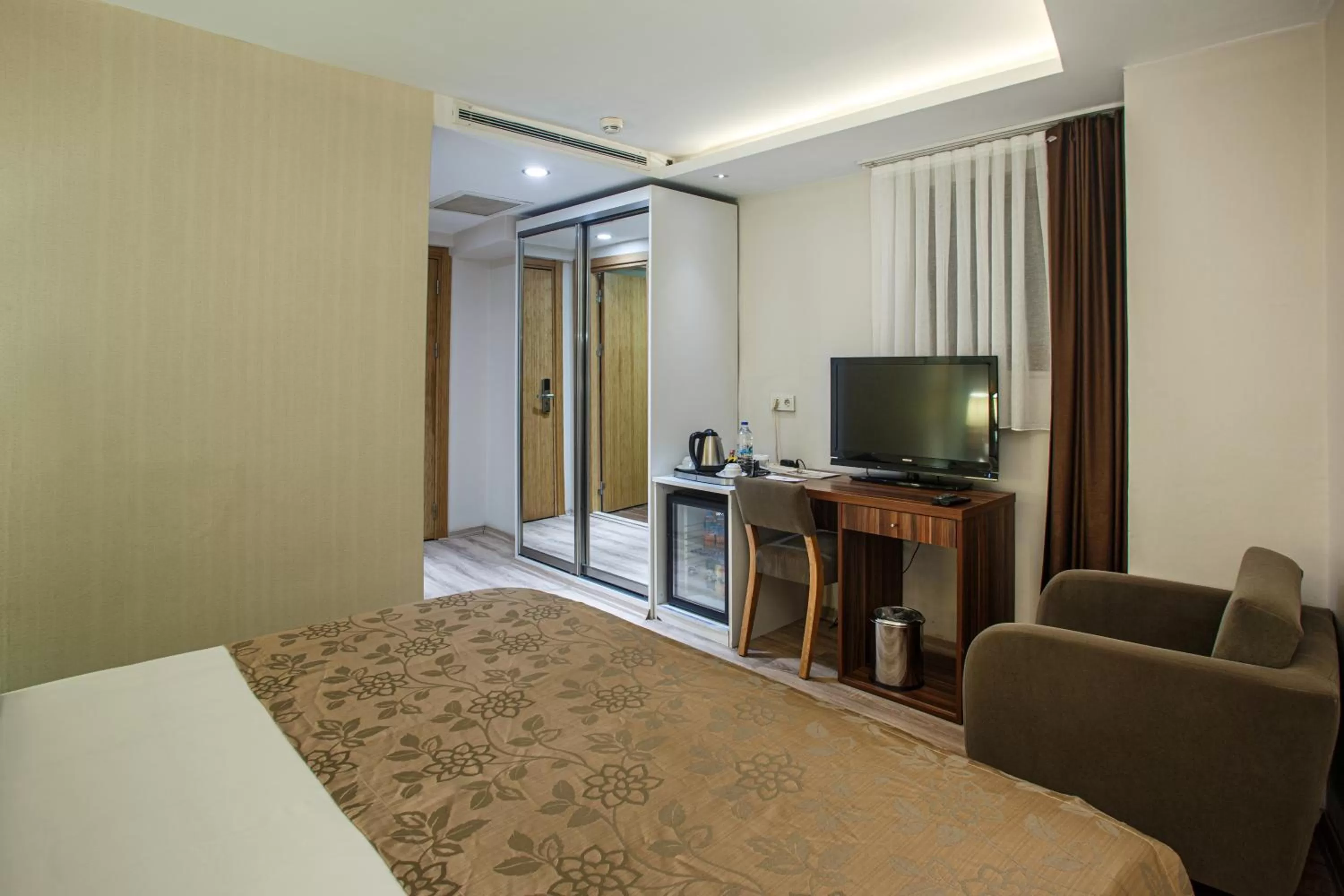TV/Entertainment Center in P Galata Hotel - Special Category