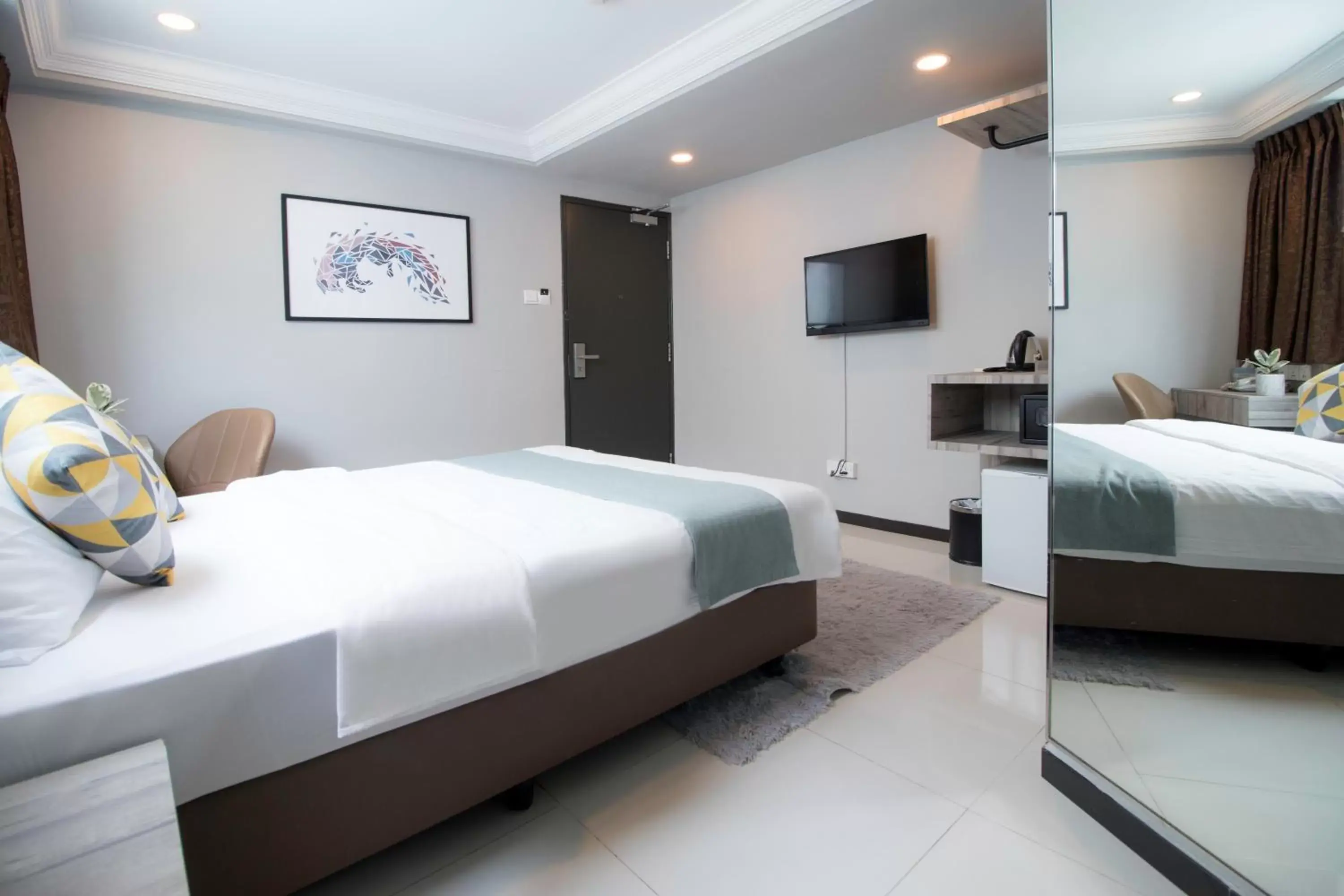 Bedroom, Bed in Harbour Ville Hotel