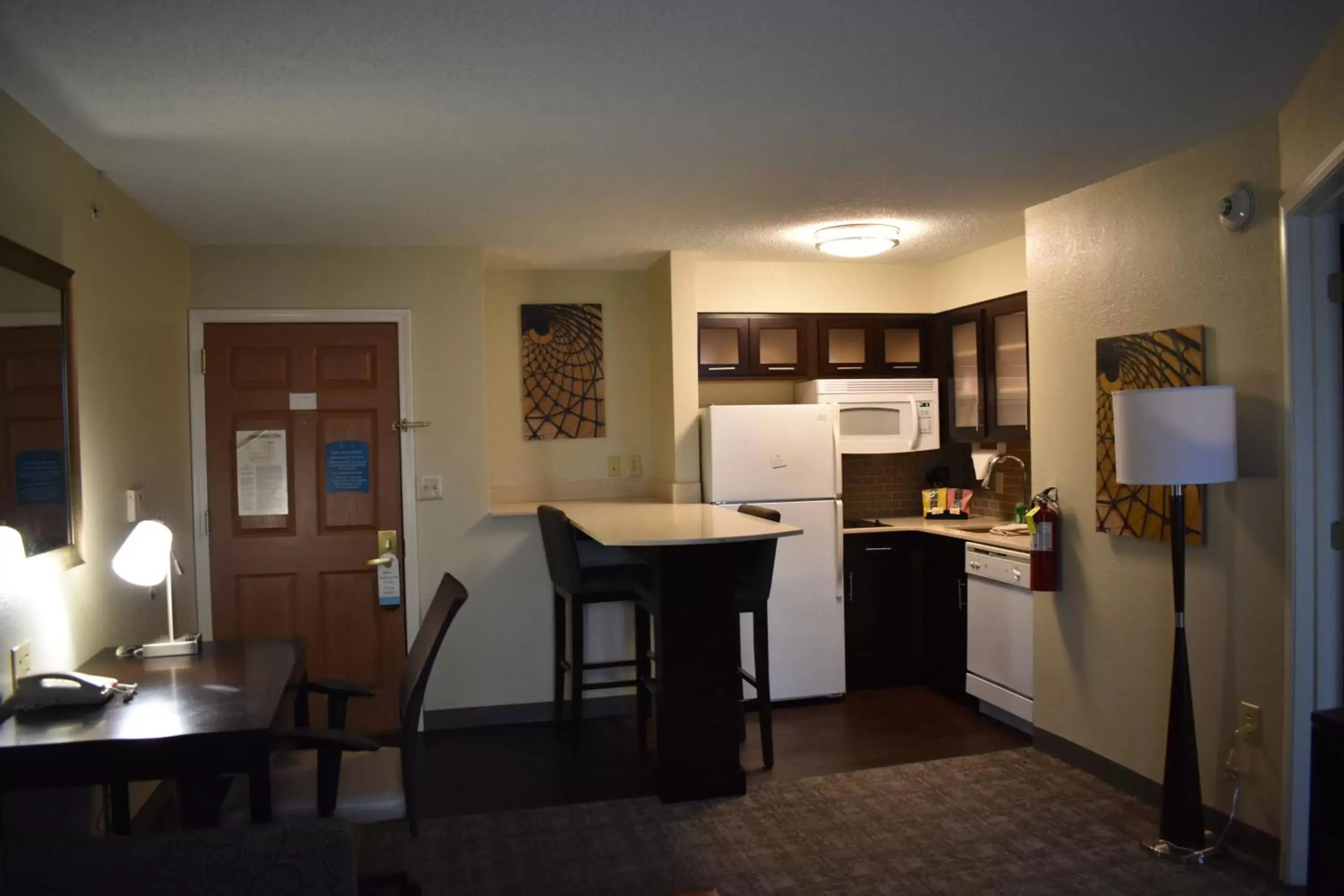 Kitchen or kitchenette, Kitchen/Kitchenette in Staybridge Suites Cranbury - South Brunswick, an IHG Hotel