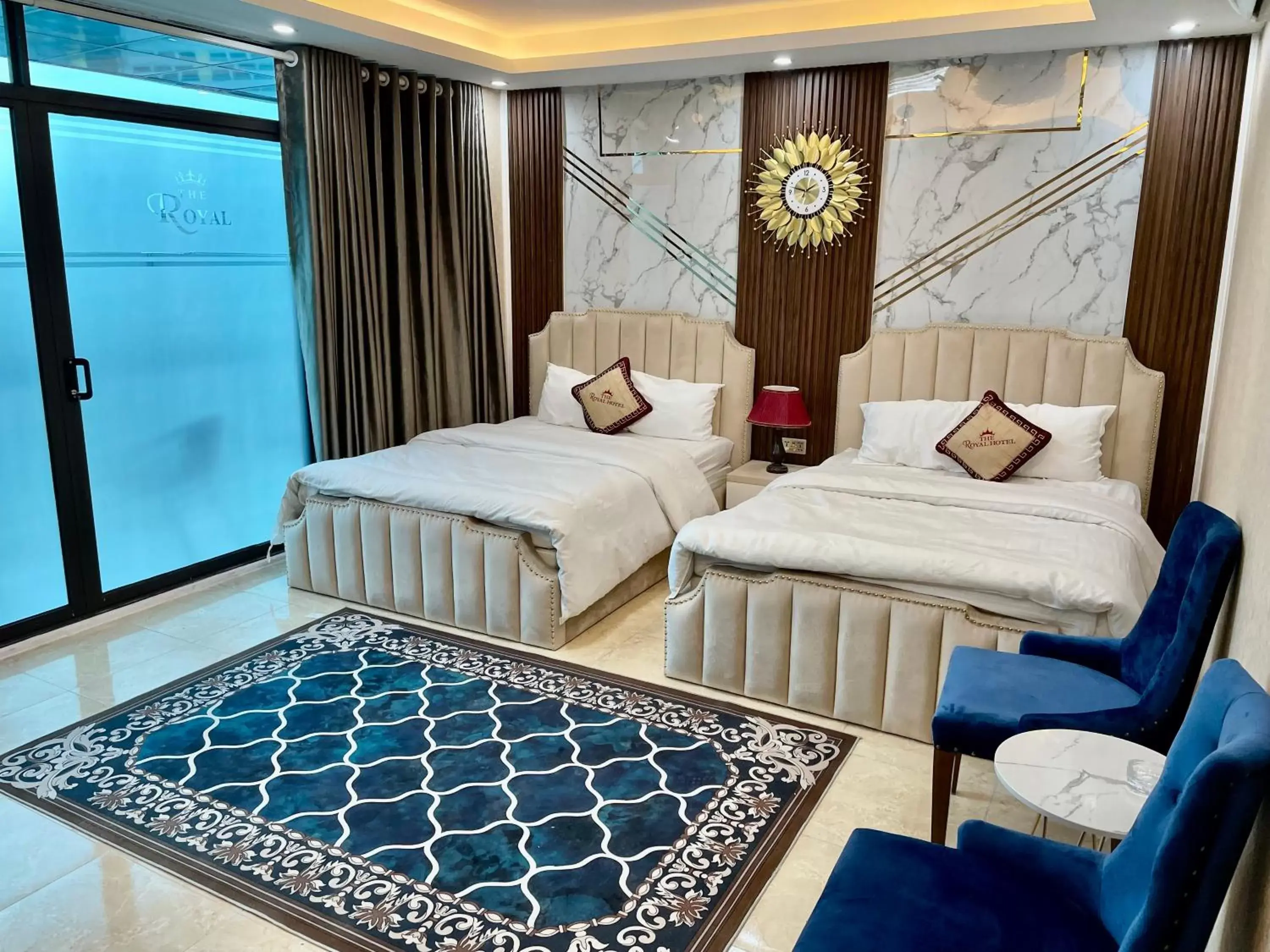 Bed in The Royal Hotel Near West Lake Bed in The Royal Hotel Near West Lake