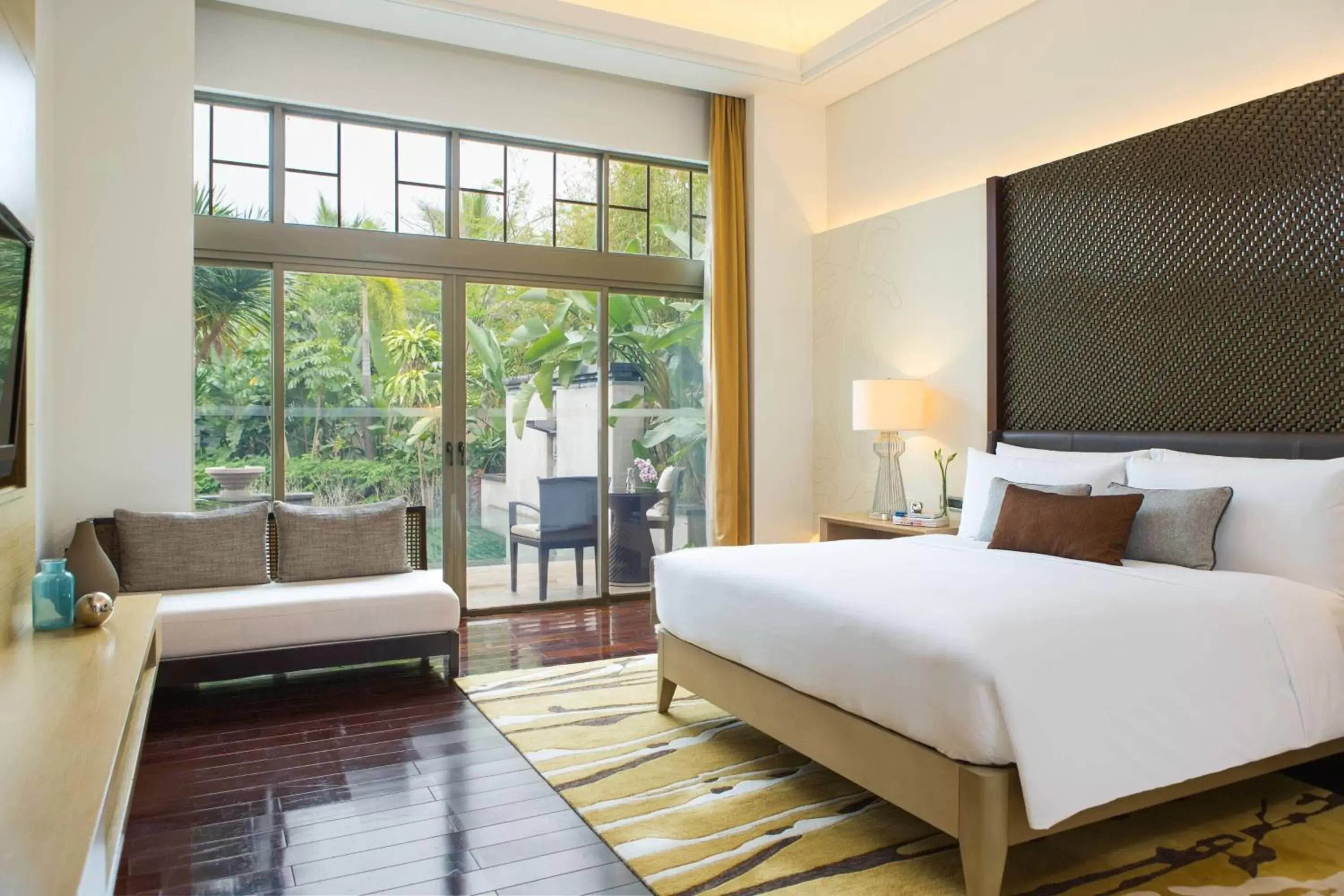 Bedroom, Bed in Renaissance Sanya Haitang Bay Resort