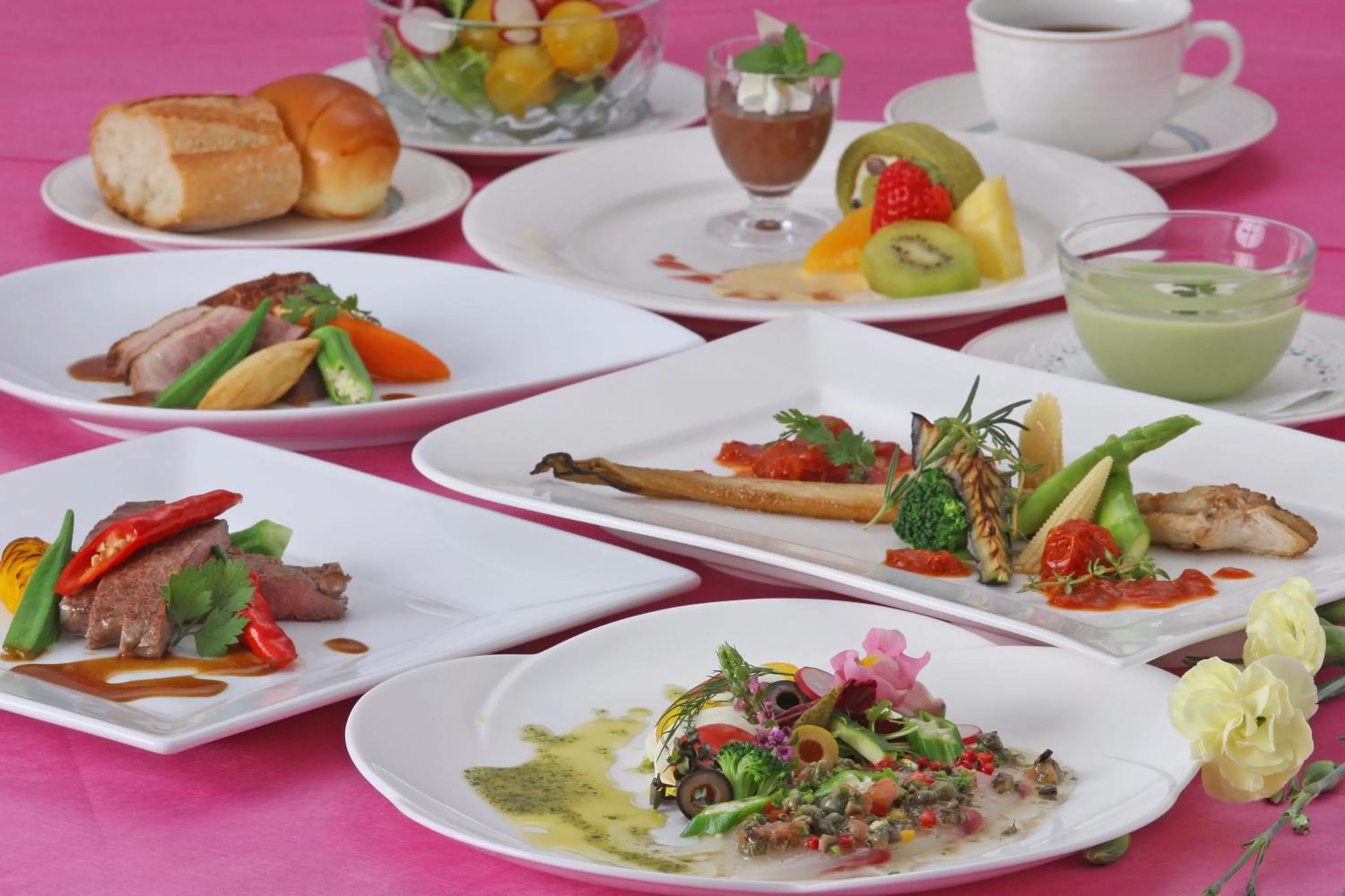 Food and drinks in Kyoto Garden Palace