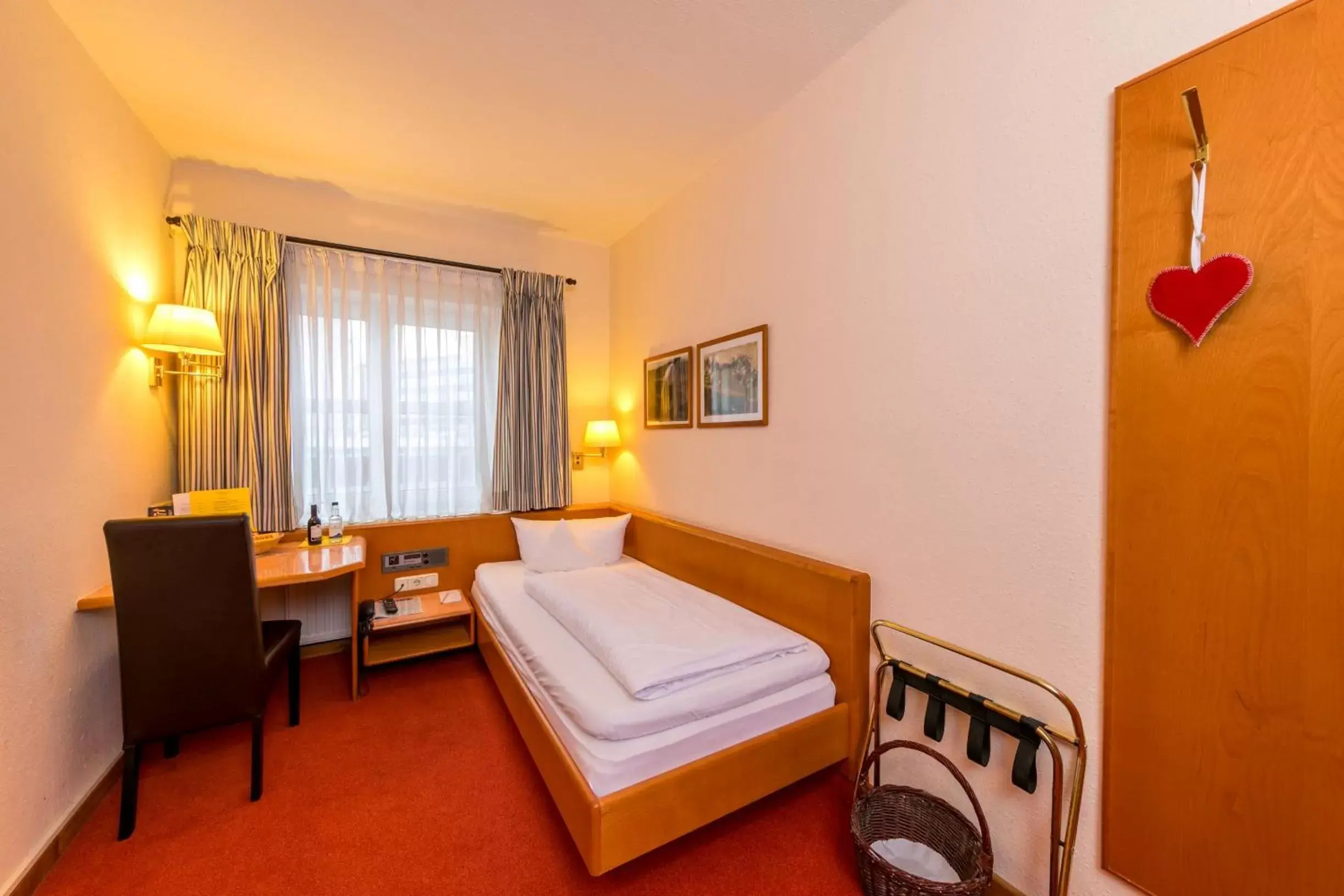 Photo of the whole room in CityHotel Kempten