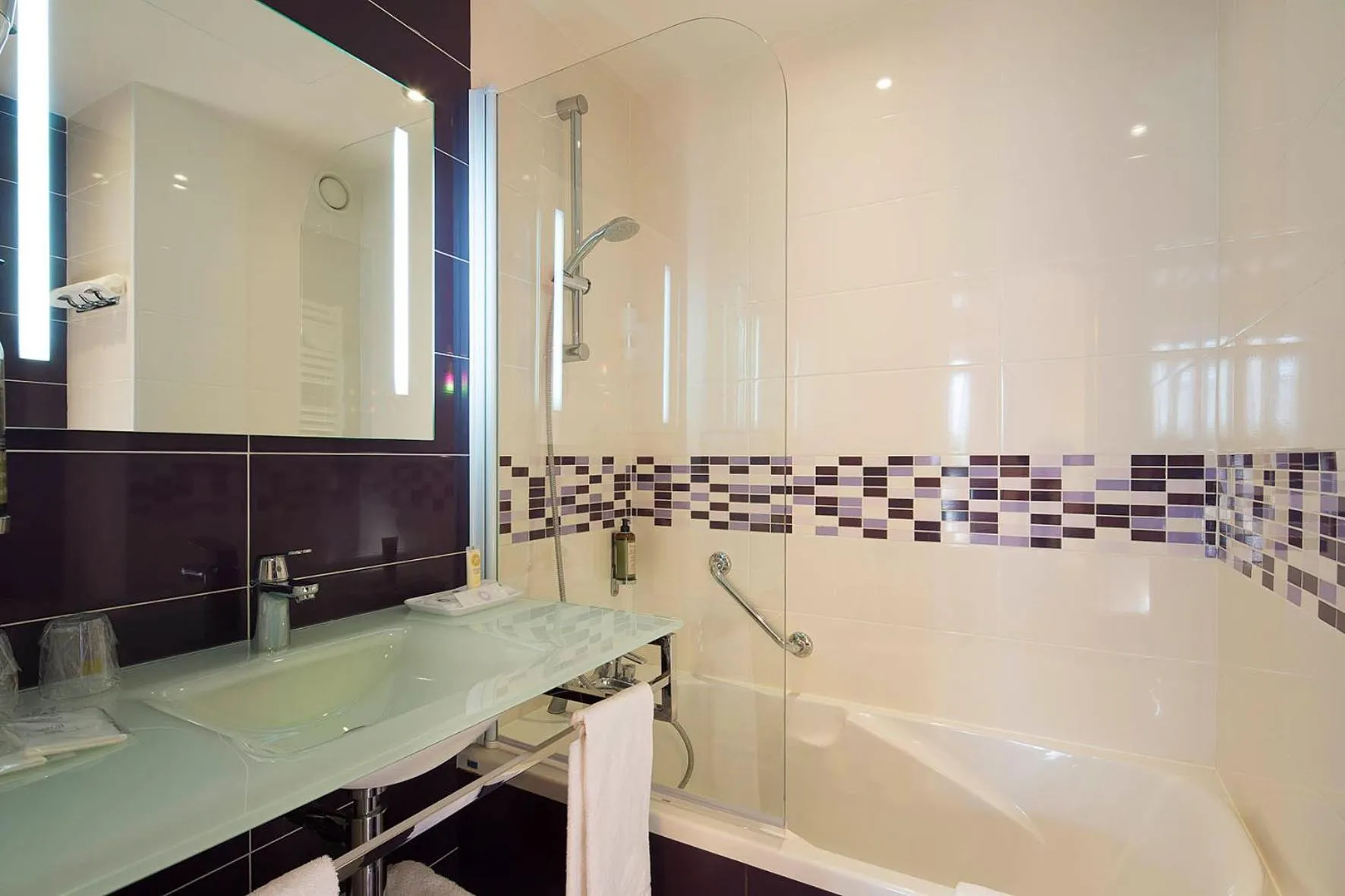 Bathroom in Hotel Best Western Anjou Lafayette