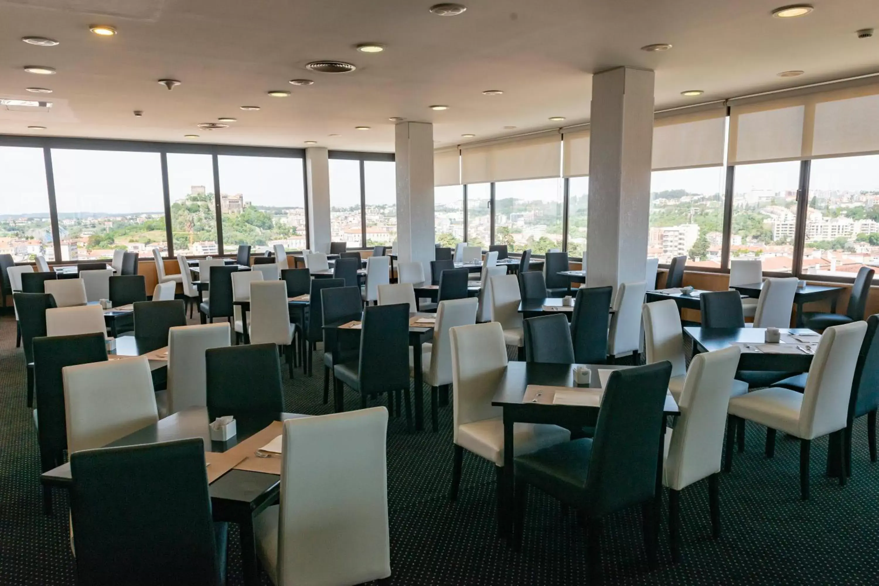 City view, Restaurant/Places to Eat in Eurosol Leiria & Eurosol Jardim