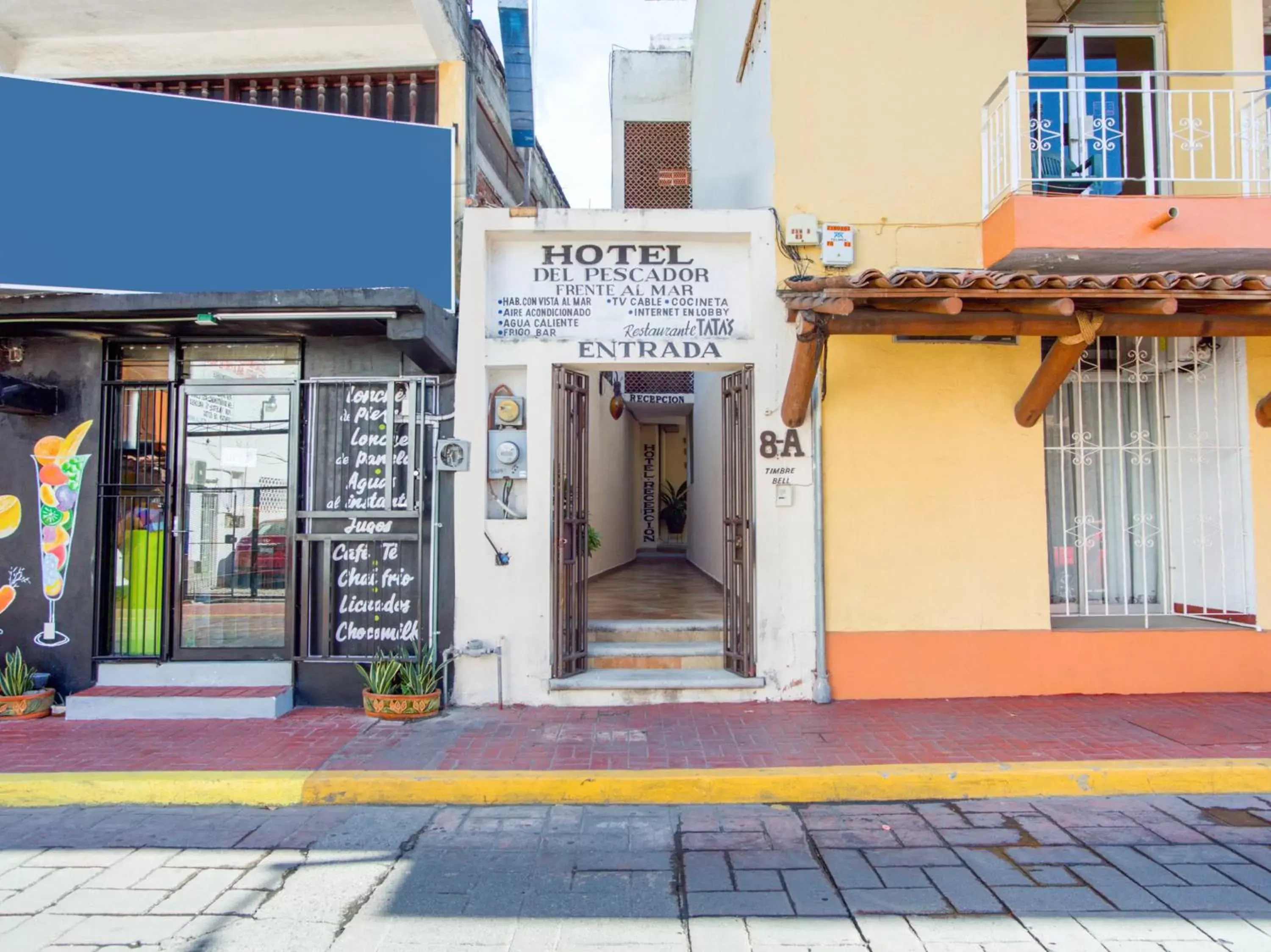 Facade/entrance in Hotel Del Pescador