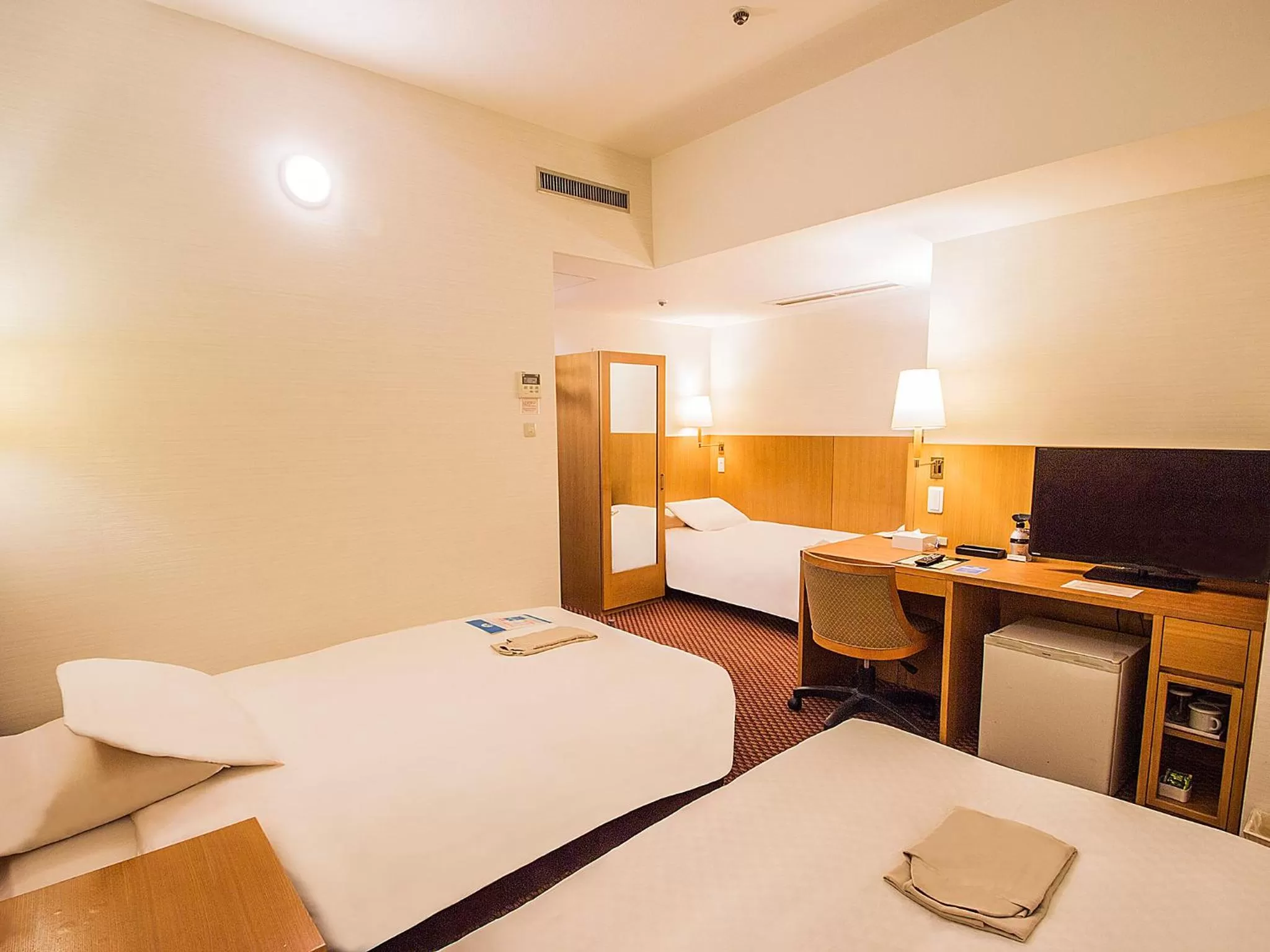 Photo of the whole room, Bed in Hearton Hotel Shinsaibashi