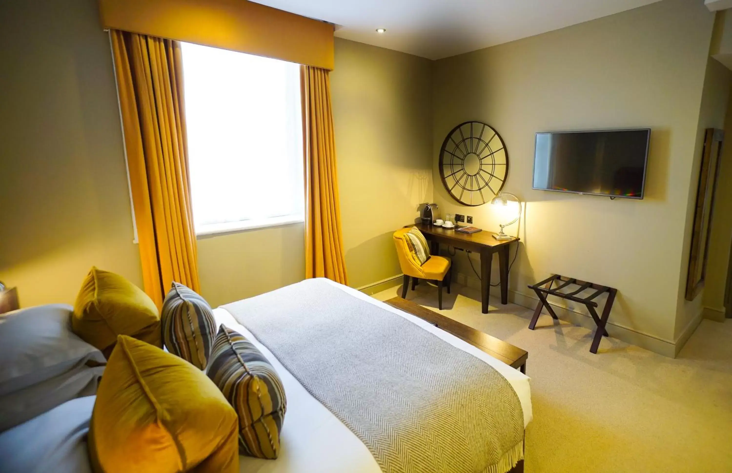 Bed in Kings Head Hotel Bed in Kings Head Hotel