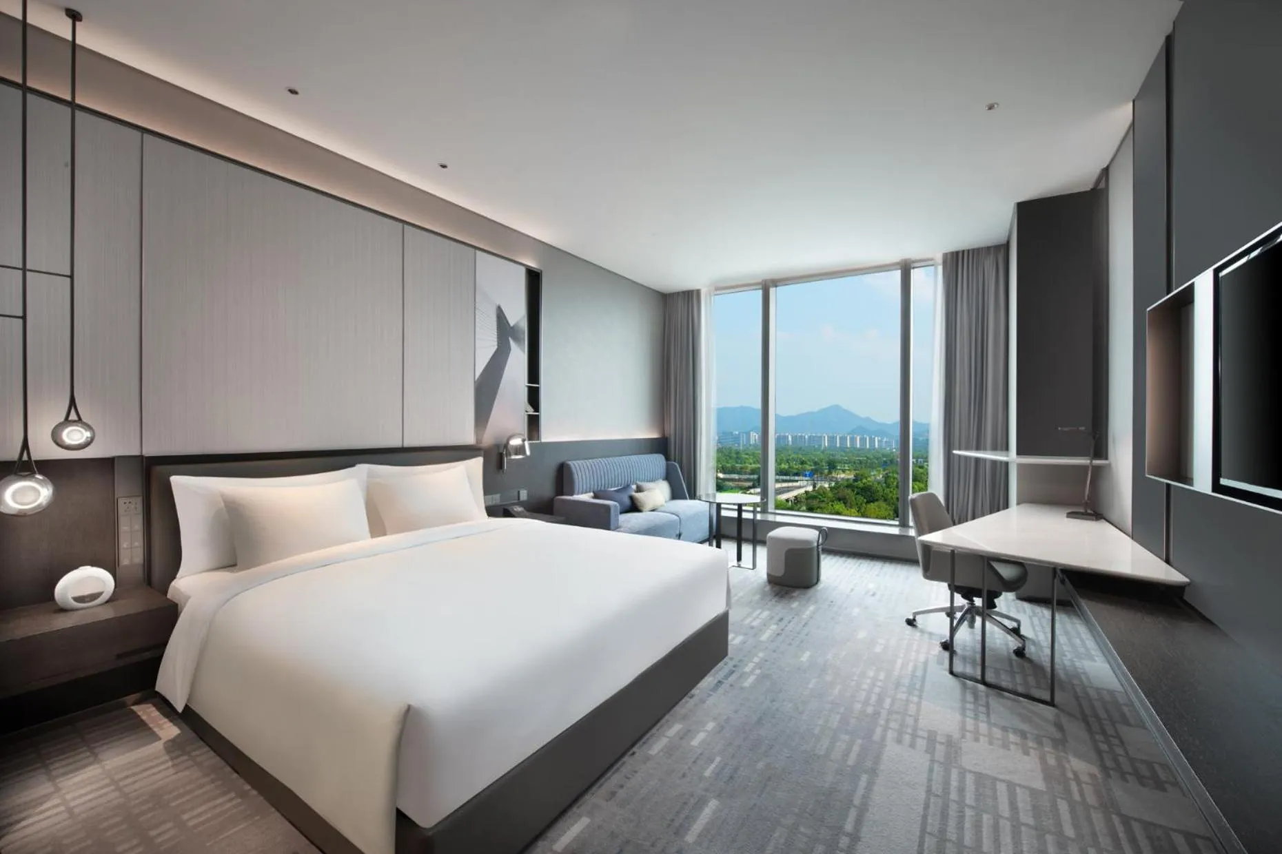 Photo of the whole room, Bed in Crowne Plaza Hangzhou Science City by IHG