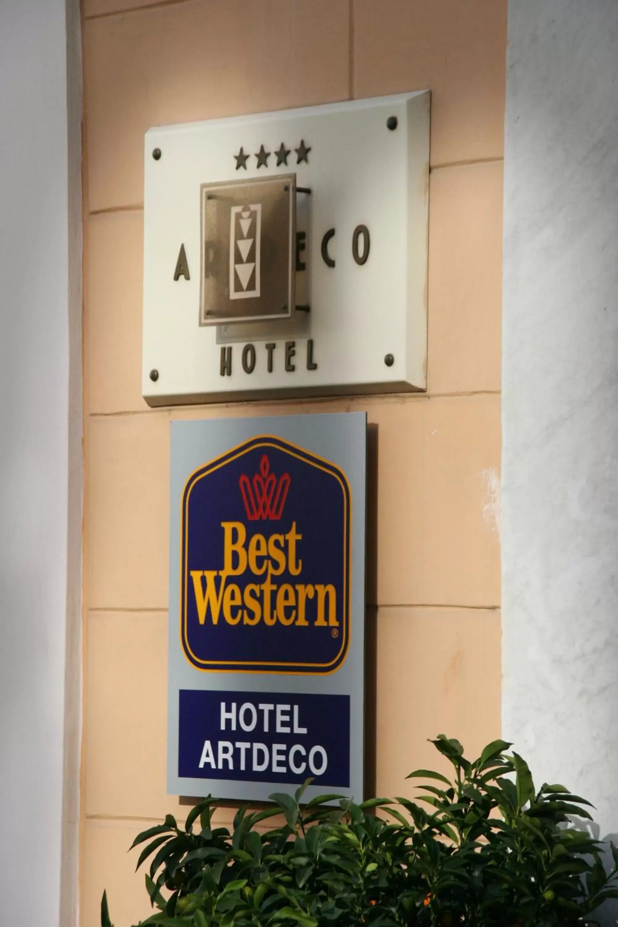 Facade/entrance in Best Western Hotel Artdeco